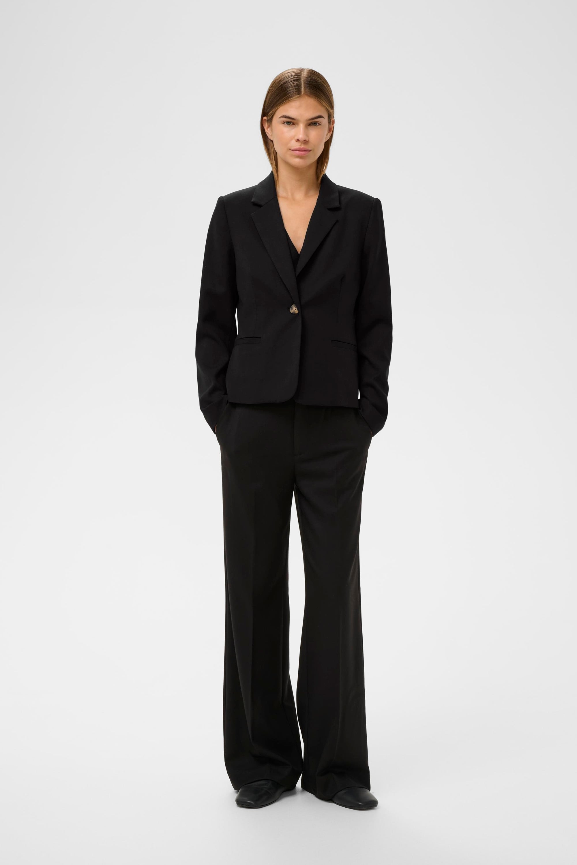Yuktaiw Ila Blazer