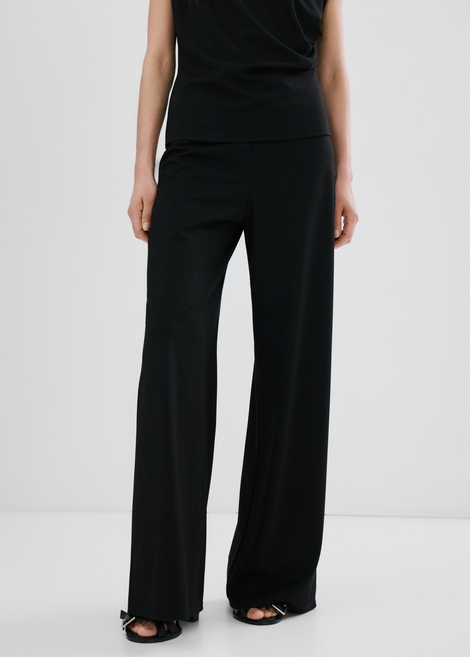 Straightfit Trousers With Elastic