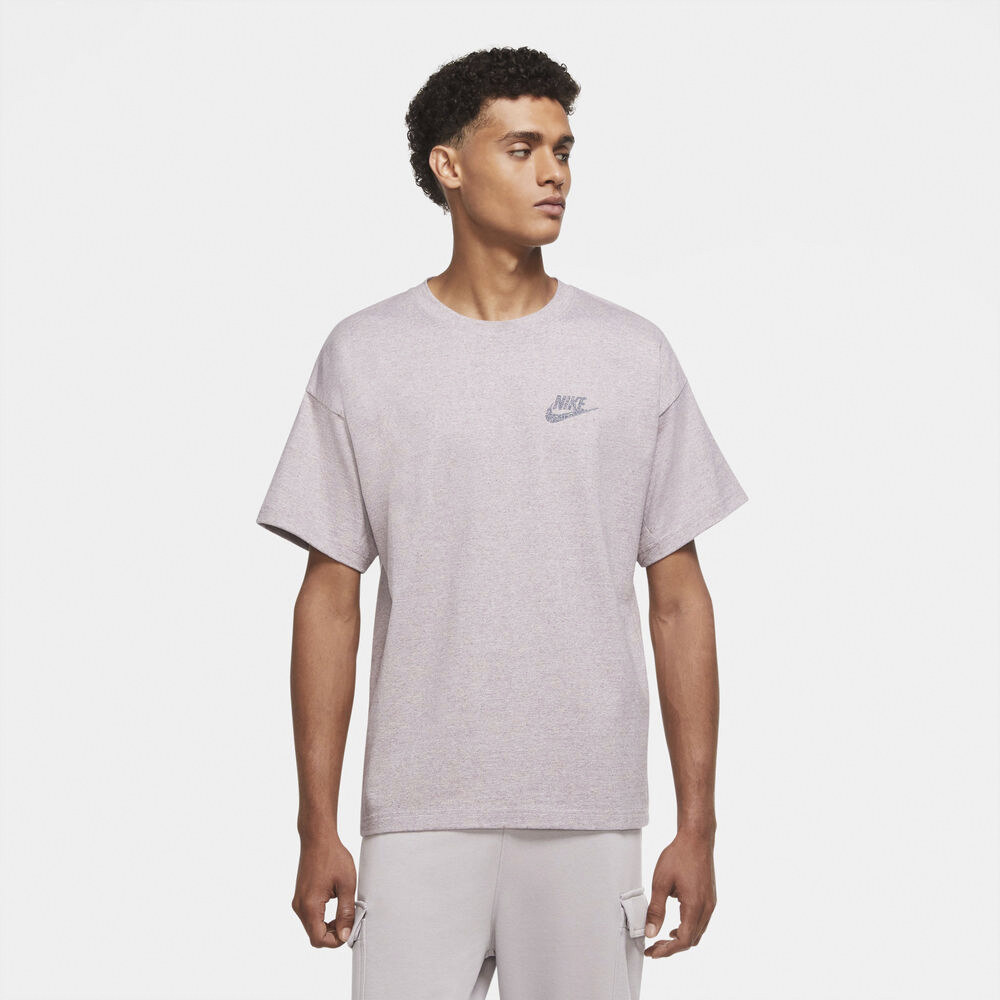Sportswear Essentials Tshirt - Køb til DKK 200 - Spar 50%