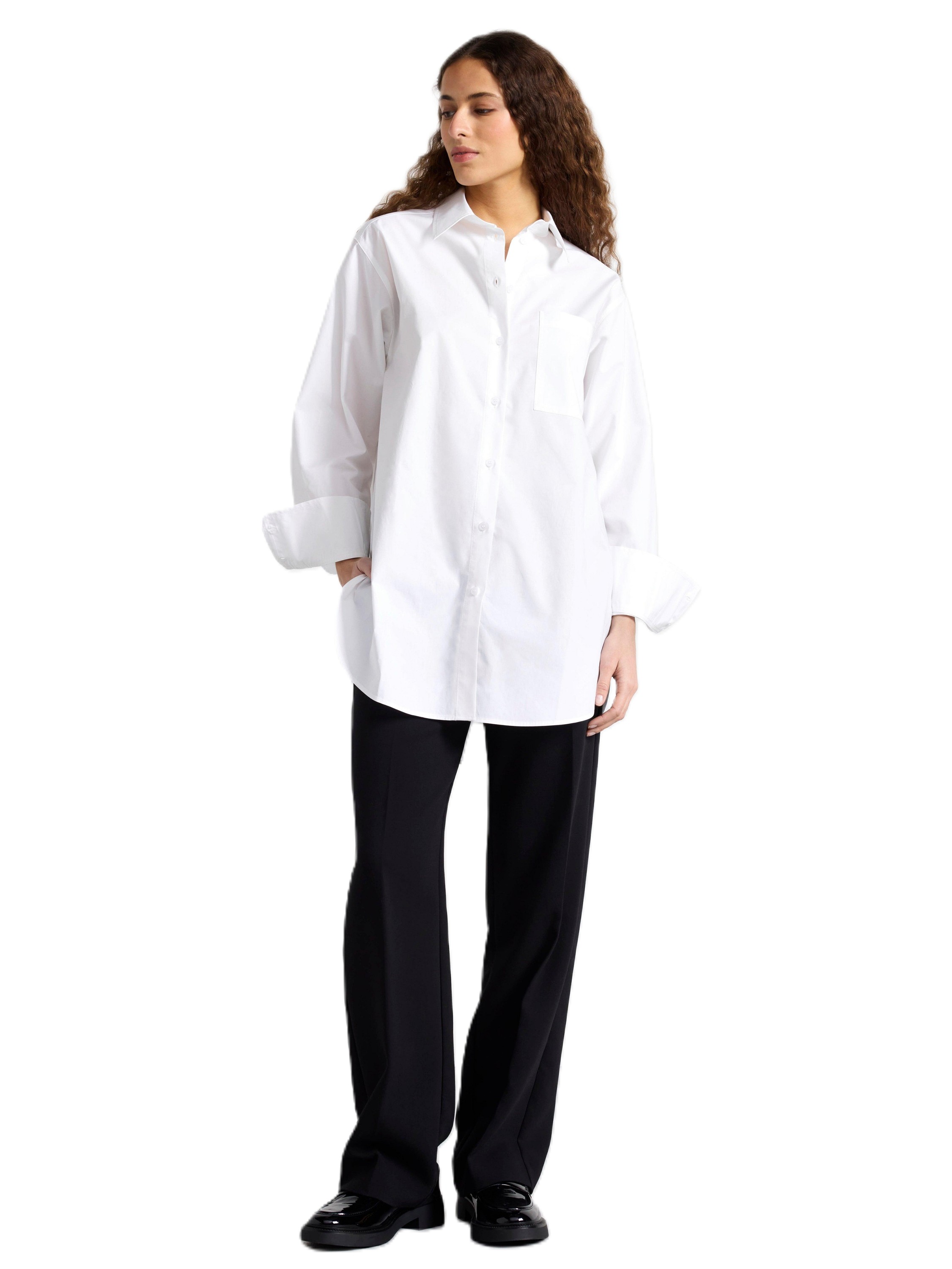 Stylish Trousers With a Straight fi