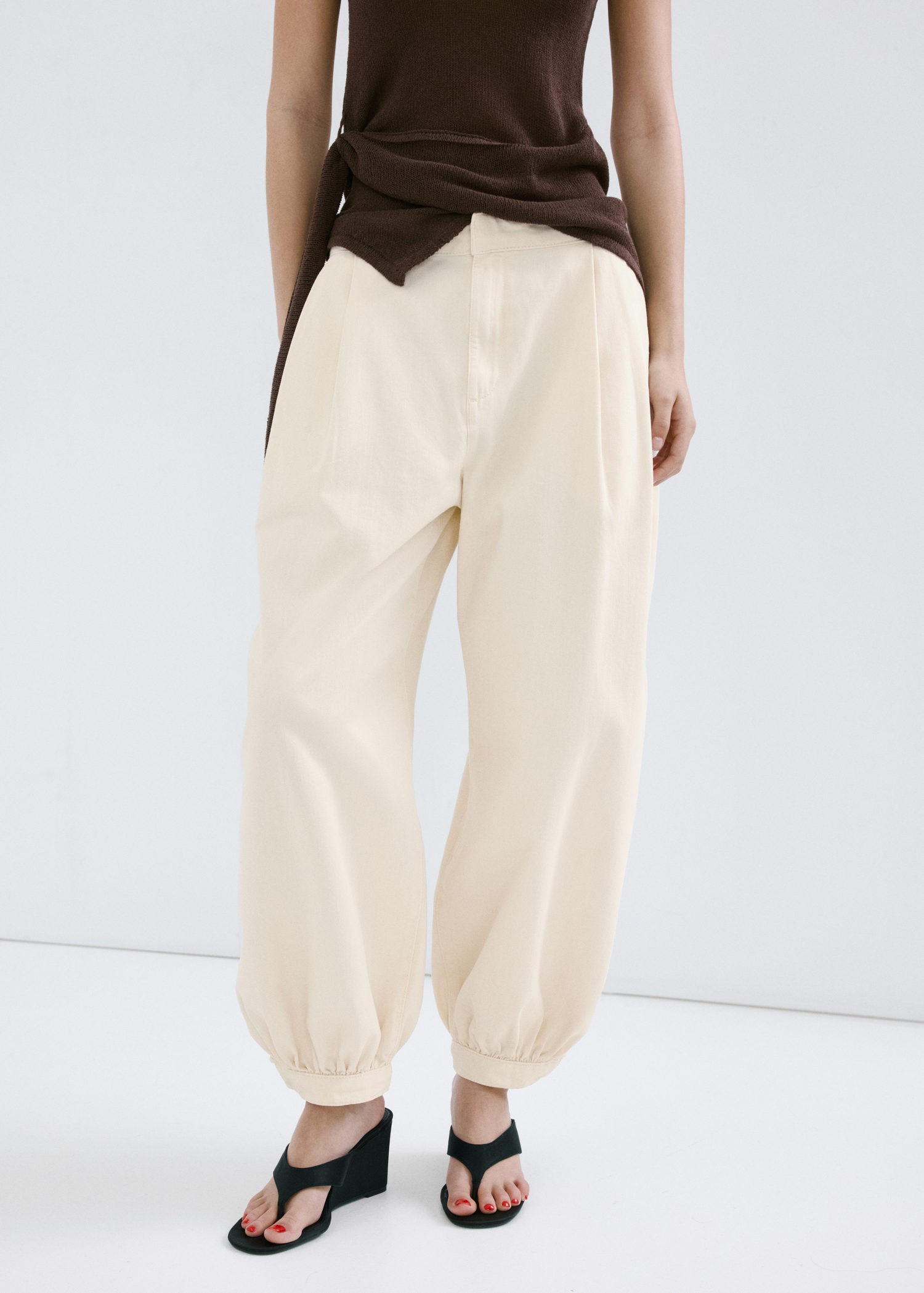 Midrise Balloon Jeans