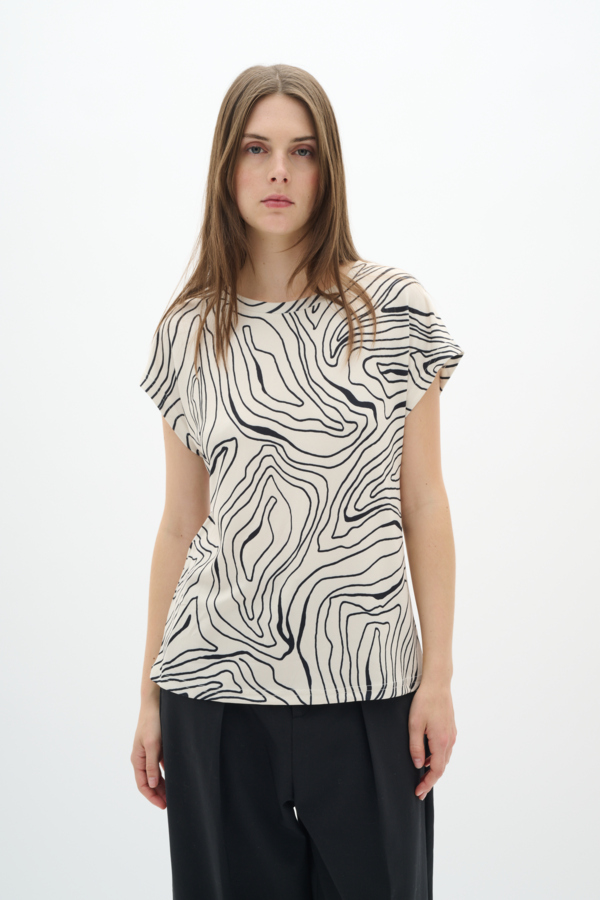 Suieiw Tshirt - DKK 100 - Spar 60%