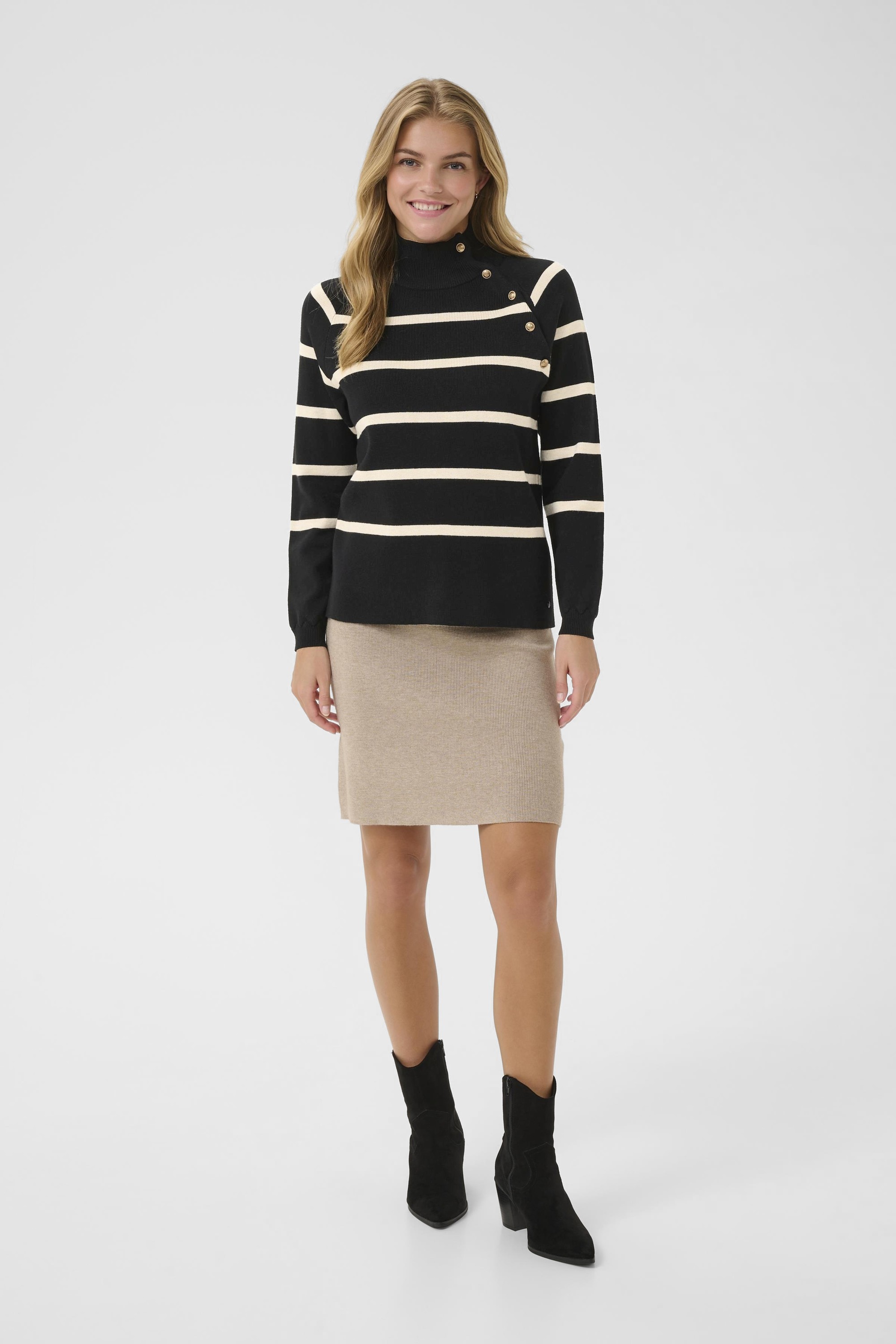 Crdela Button Pullover