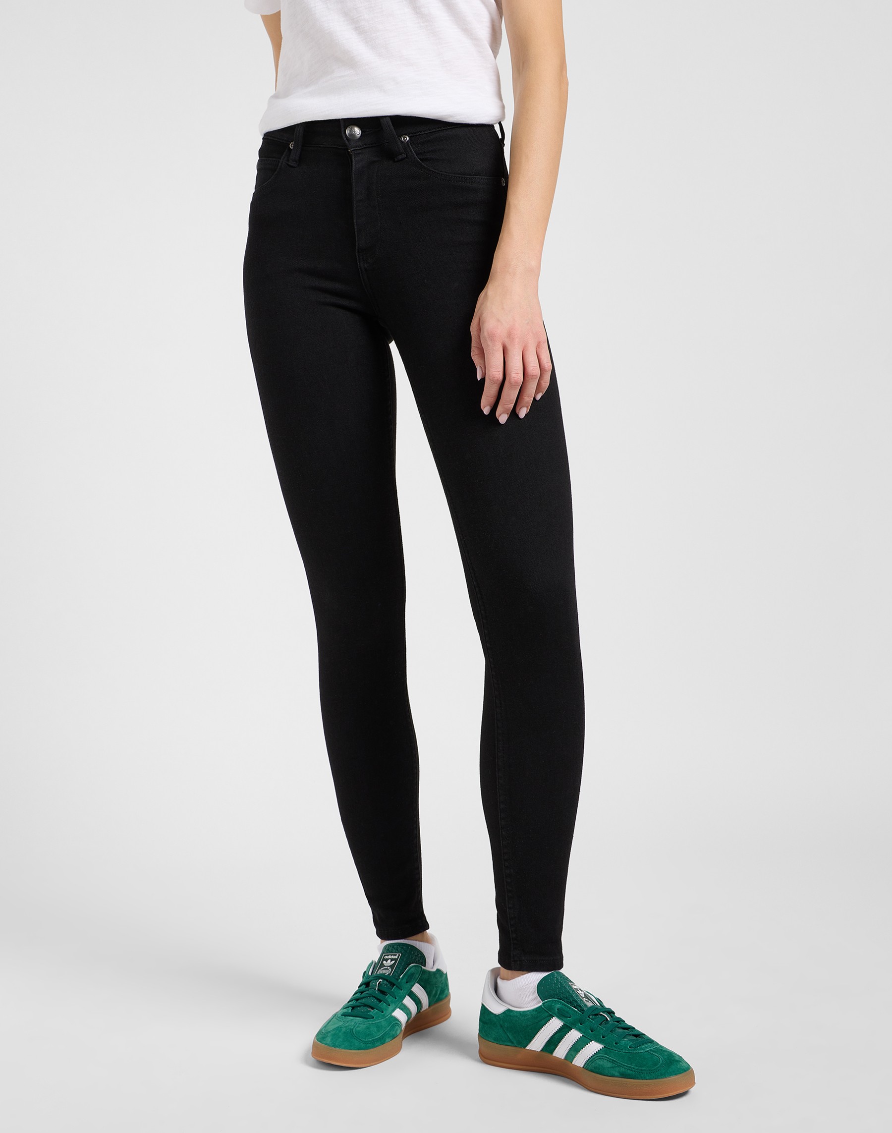 Scarlett_High Black