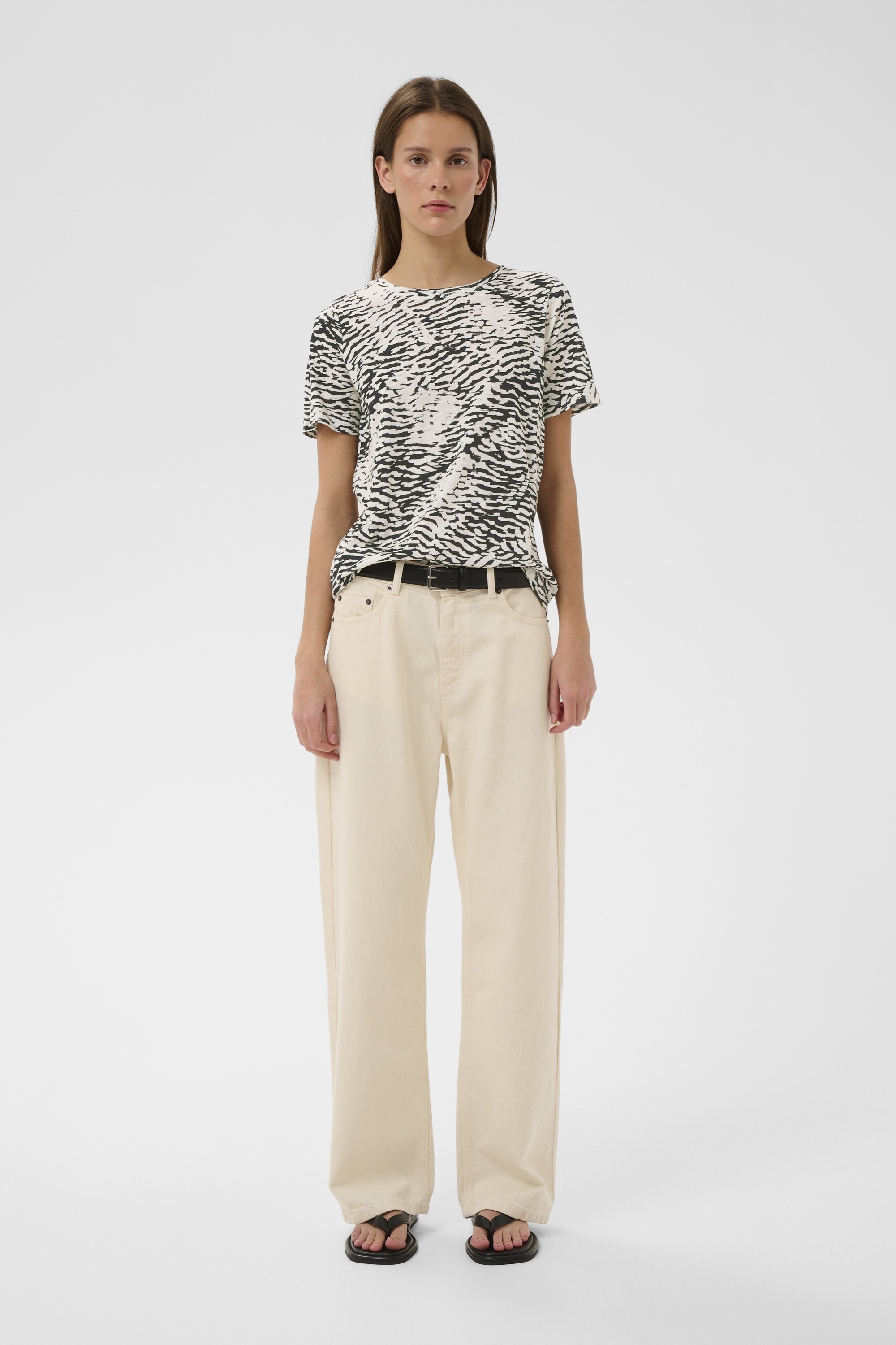 Almaiw Print Tshirt