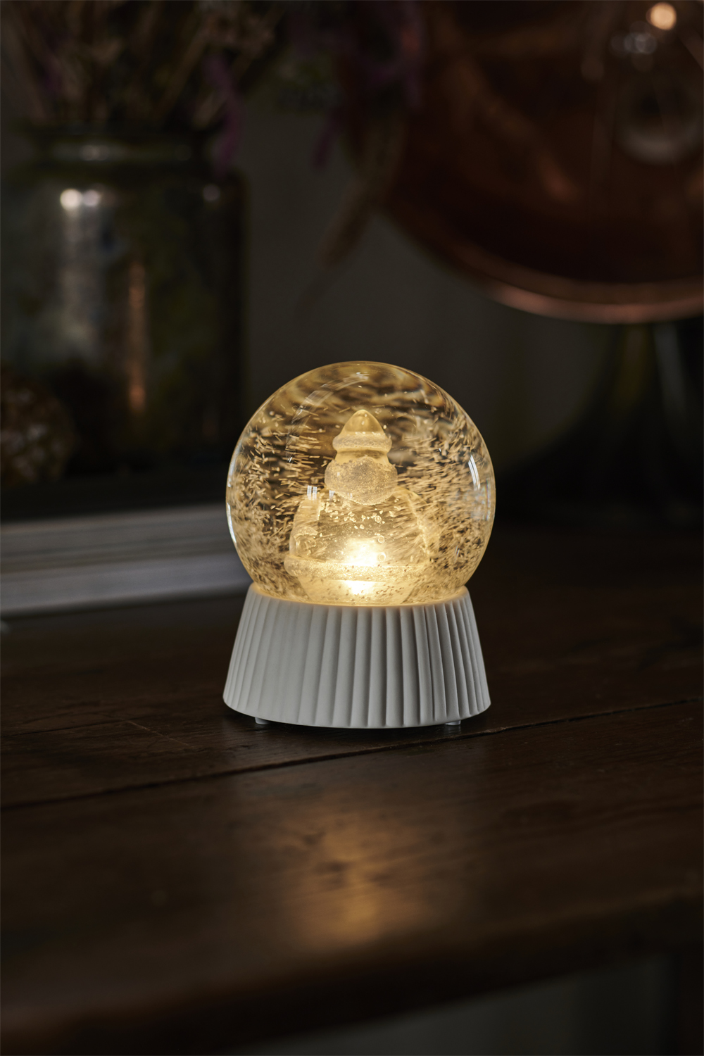 Snow Globe Santa