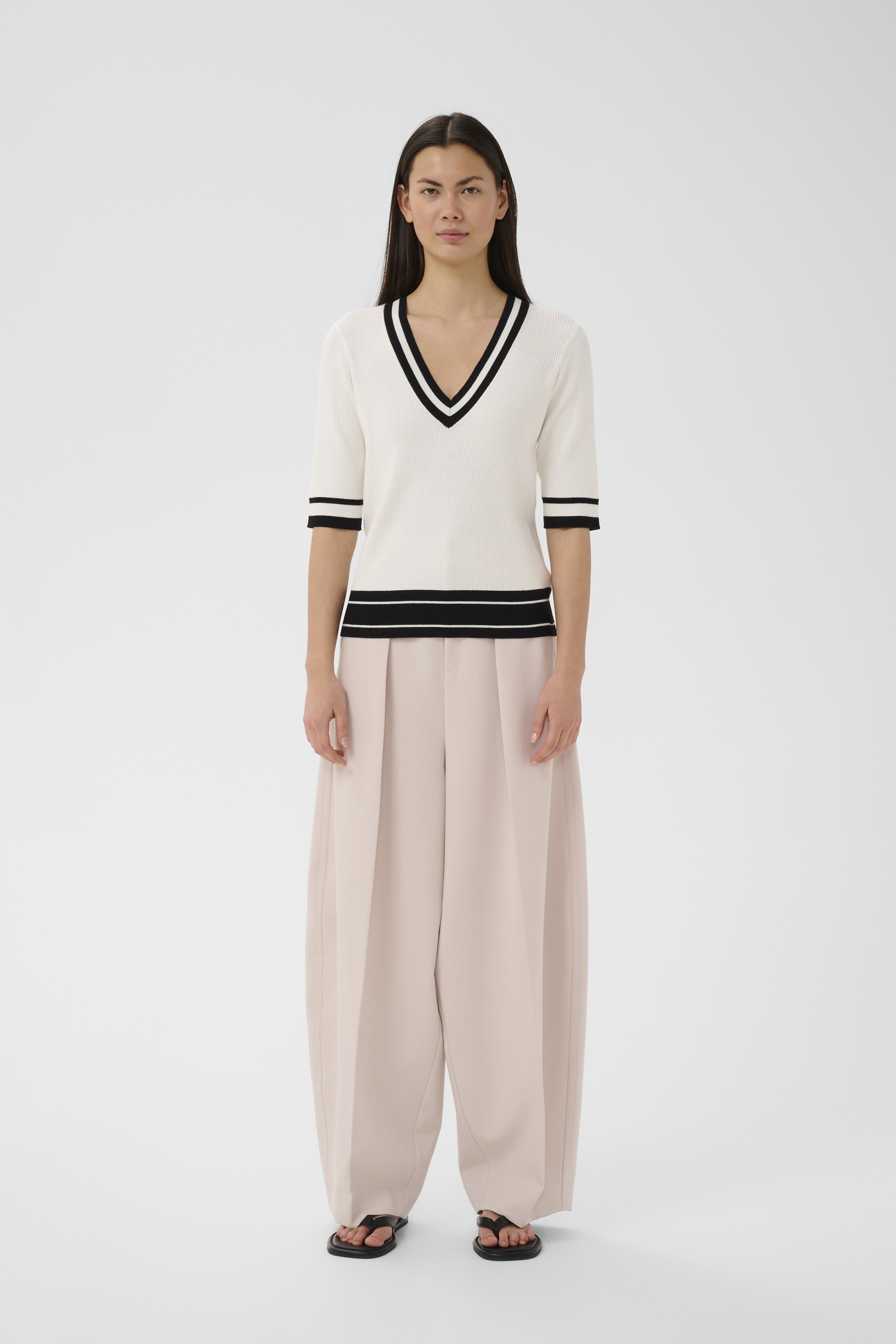 Leenahiw Vneck Blouse