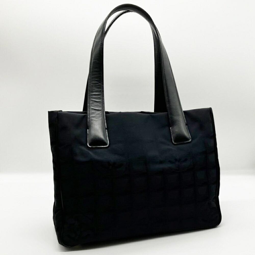Chanel Travel Line