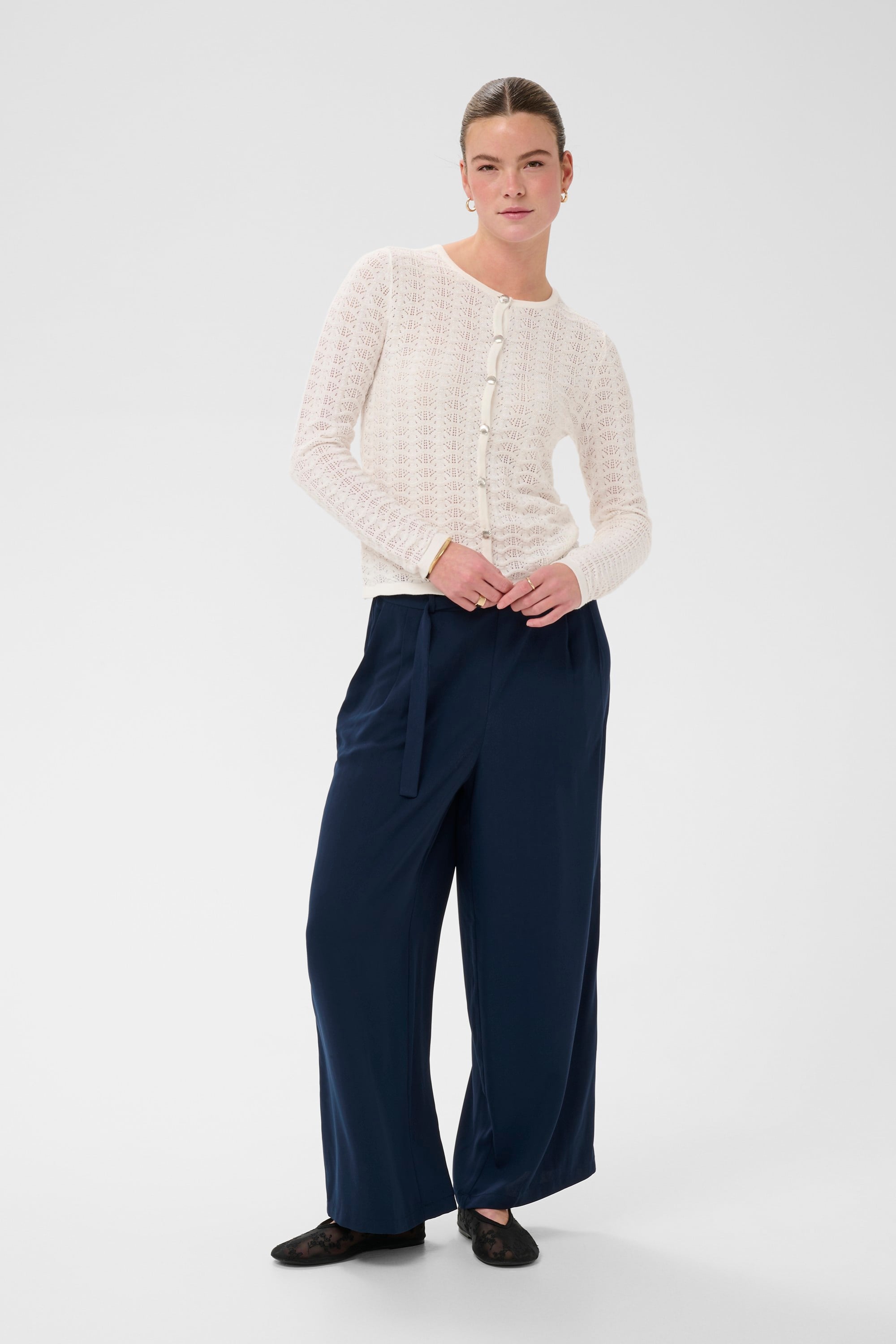 Kadolly Cardigan Knit