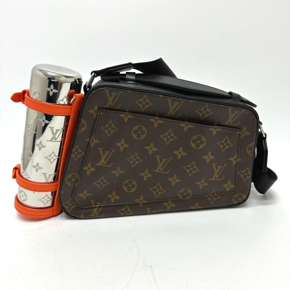 Louis Vuitton Shoulder Bags