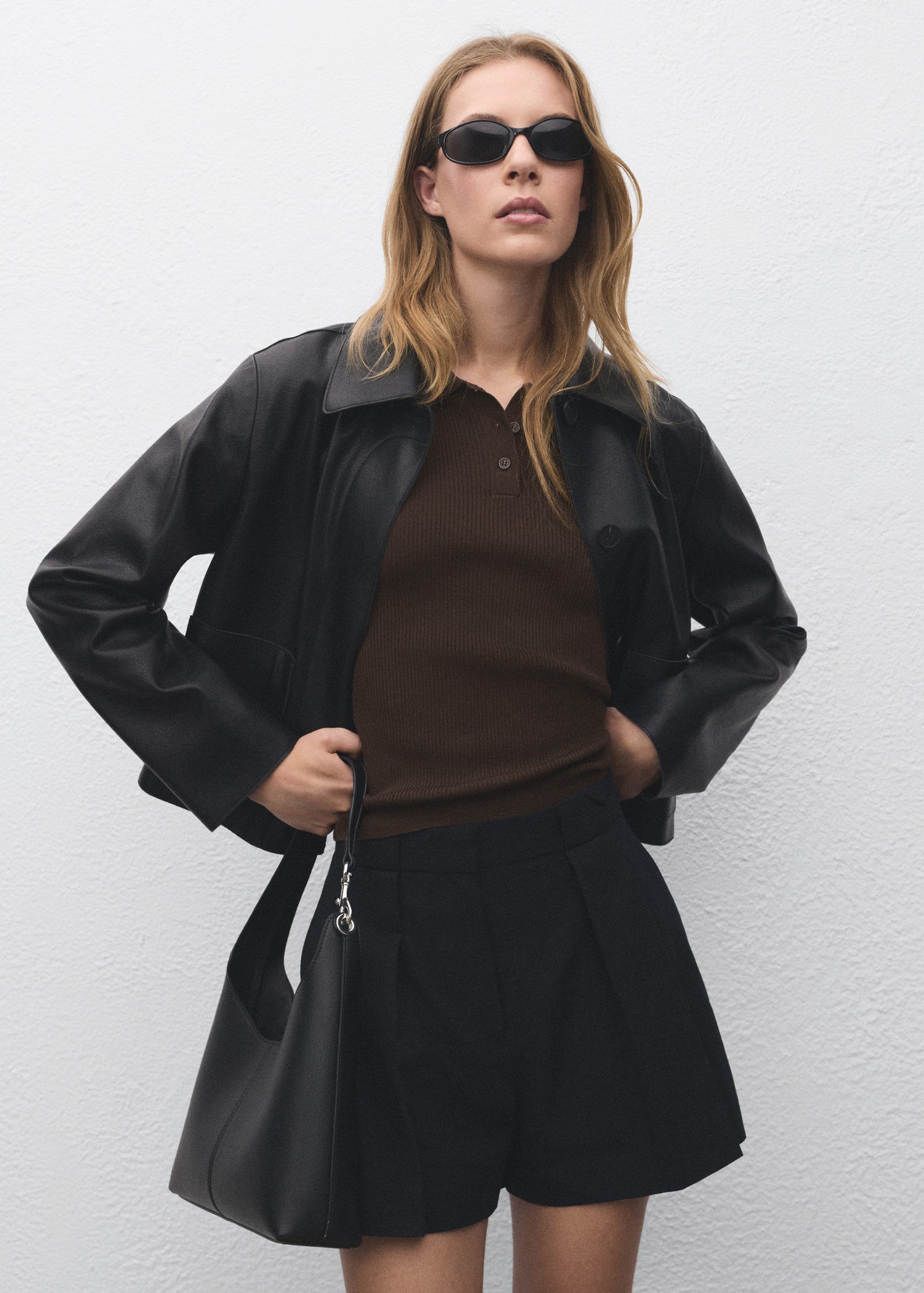 Shortsleeved Polo-neck Sweater