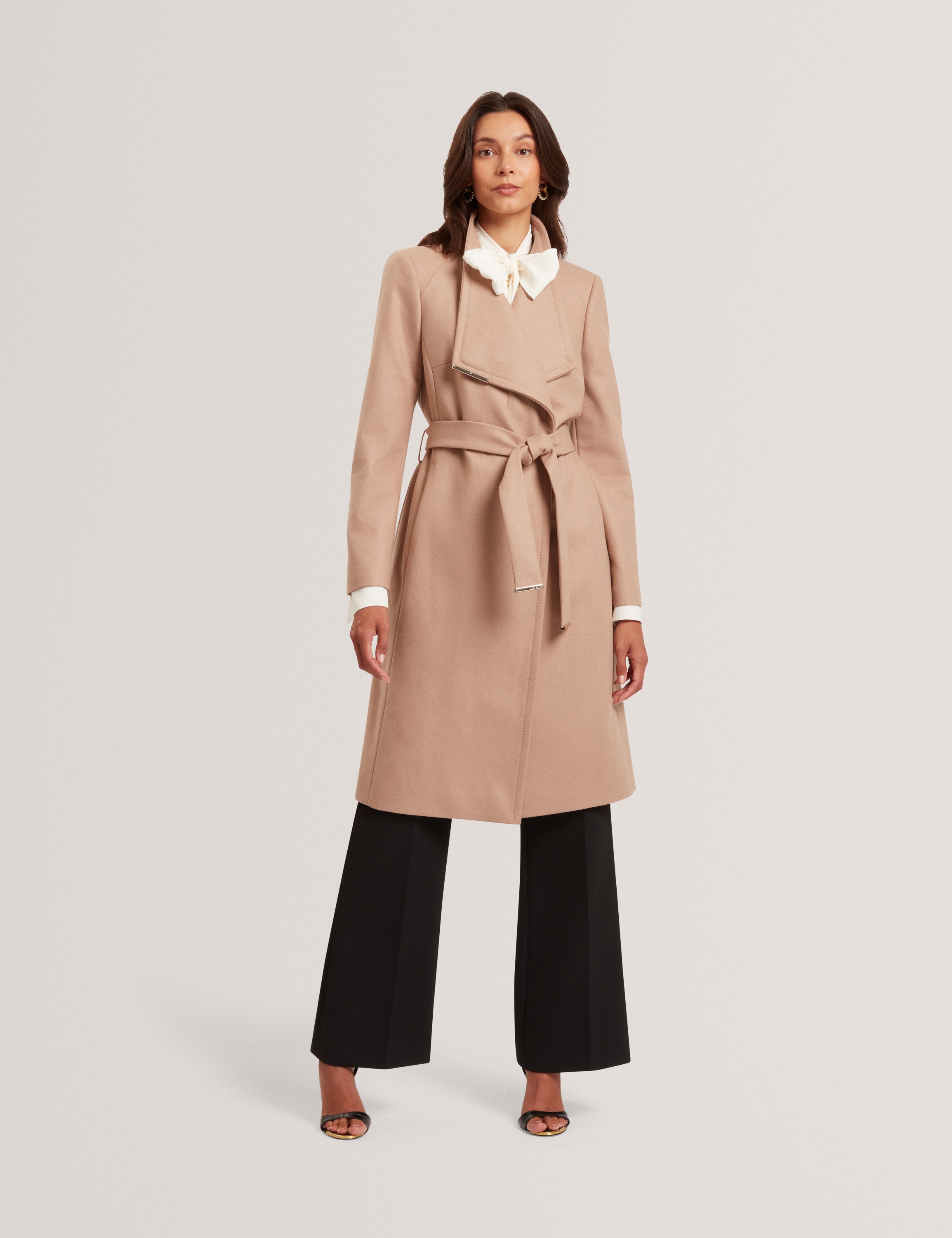 Rose Mid Length Belted Wool Wrap Co - DKK 2.575 - Spar 29%