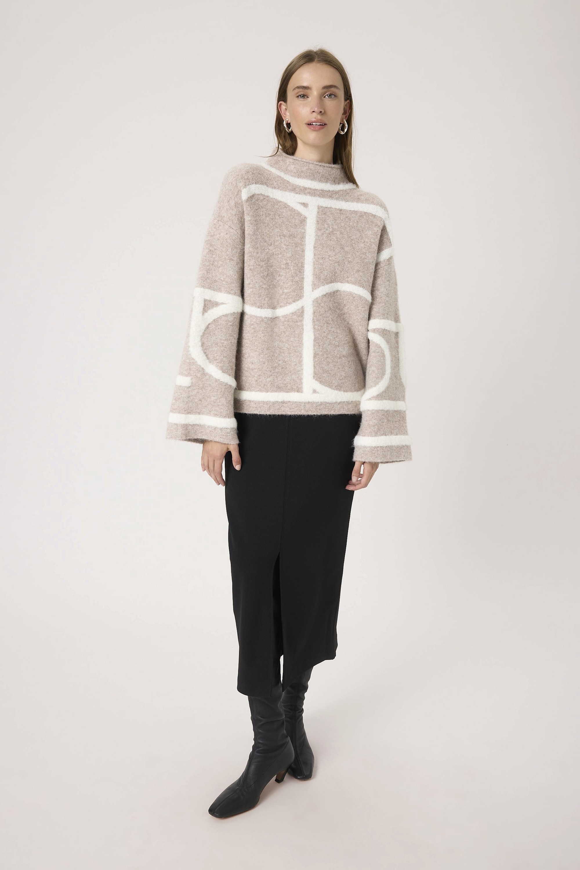 Slsorea Mono Pullover Slsorea Mono Pullover