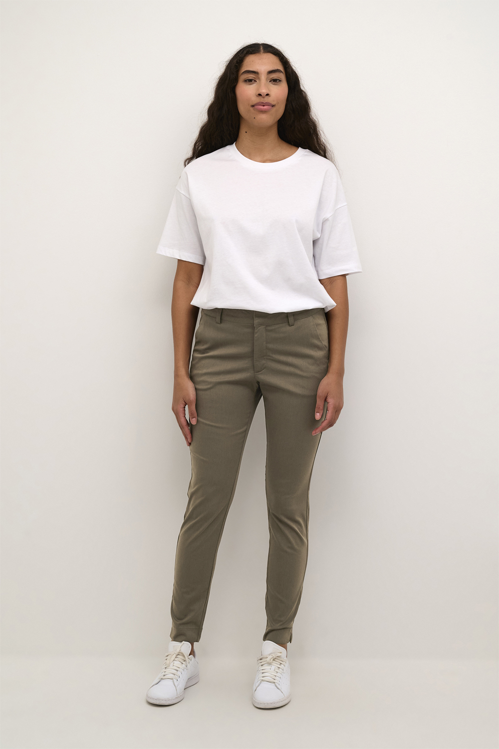 Kalea 7/8 Chino Pant