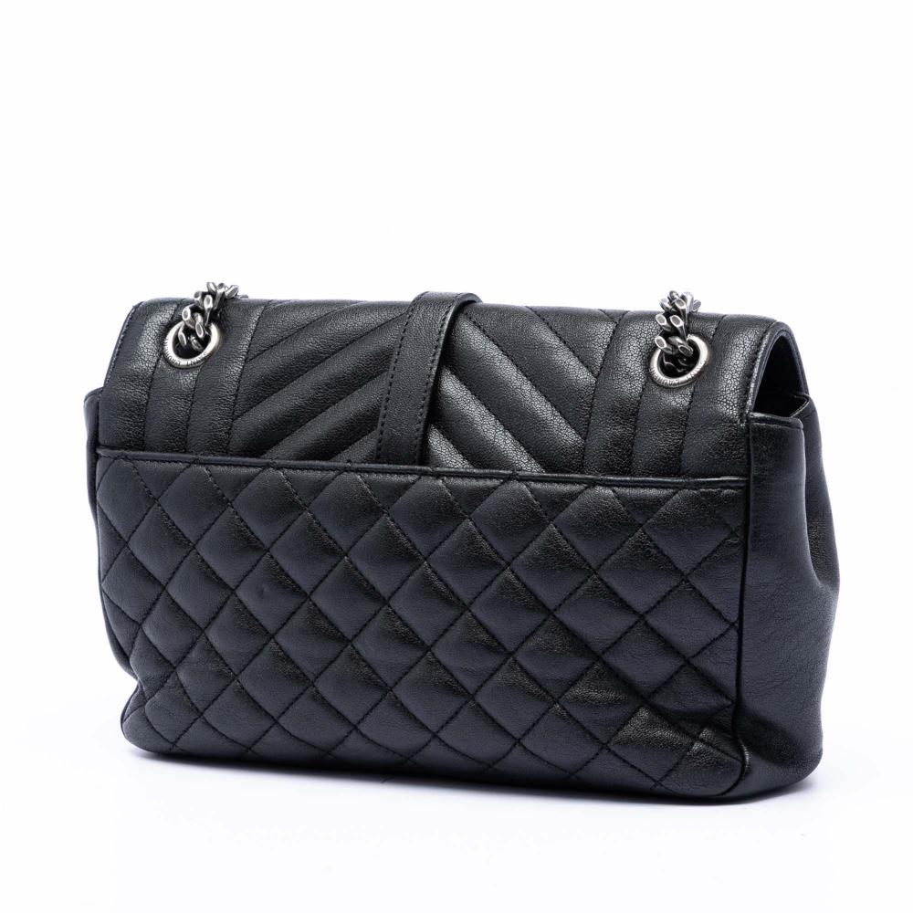 Yves Saint Laurent Shoulder Bag