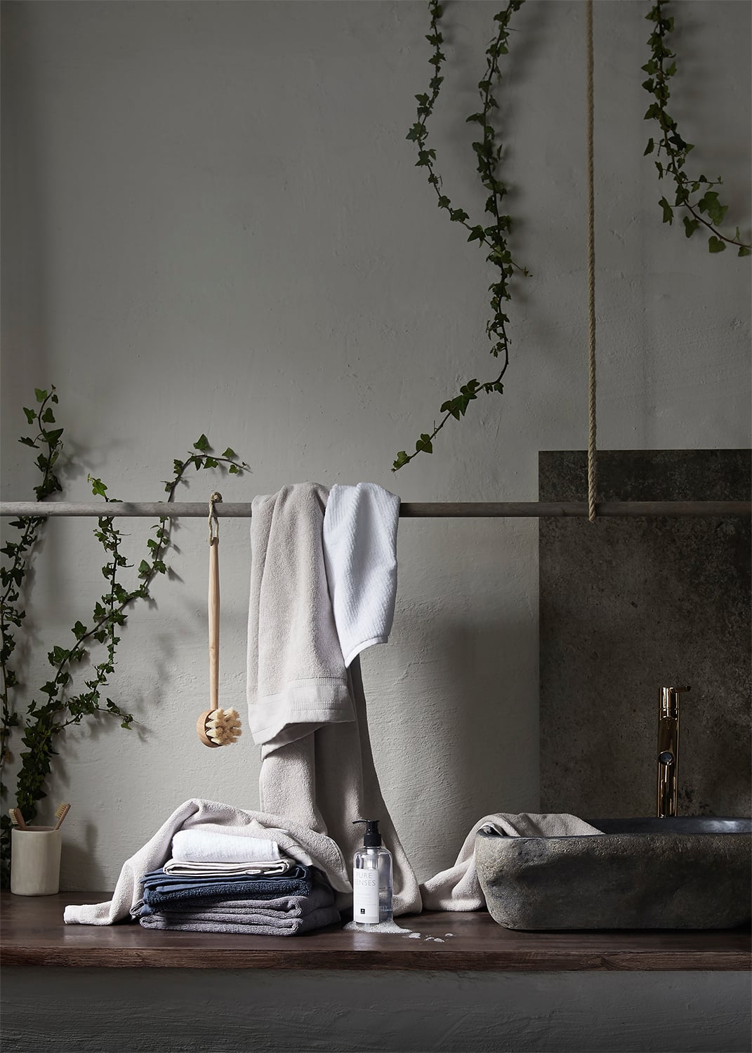 Lina Towel