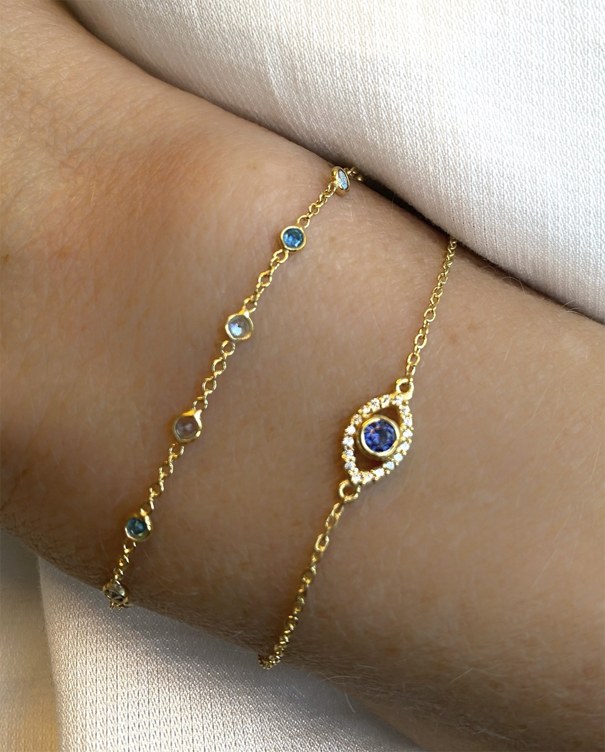 Sparkly Eye Bracelet