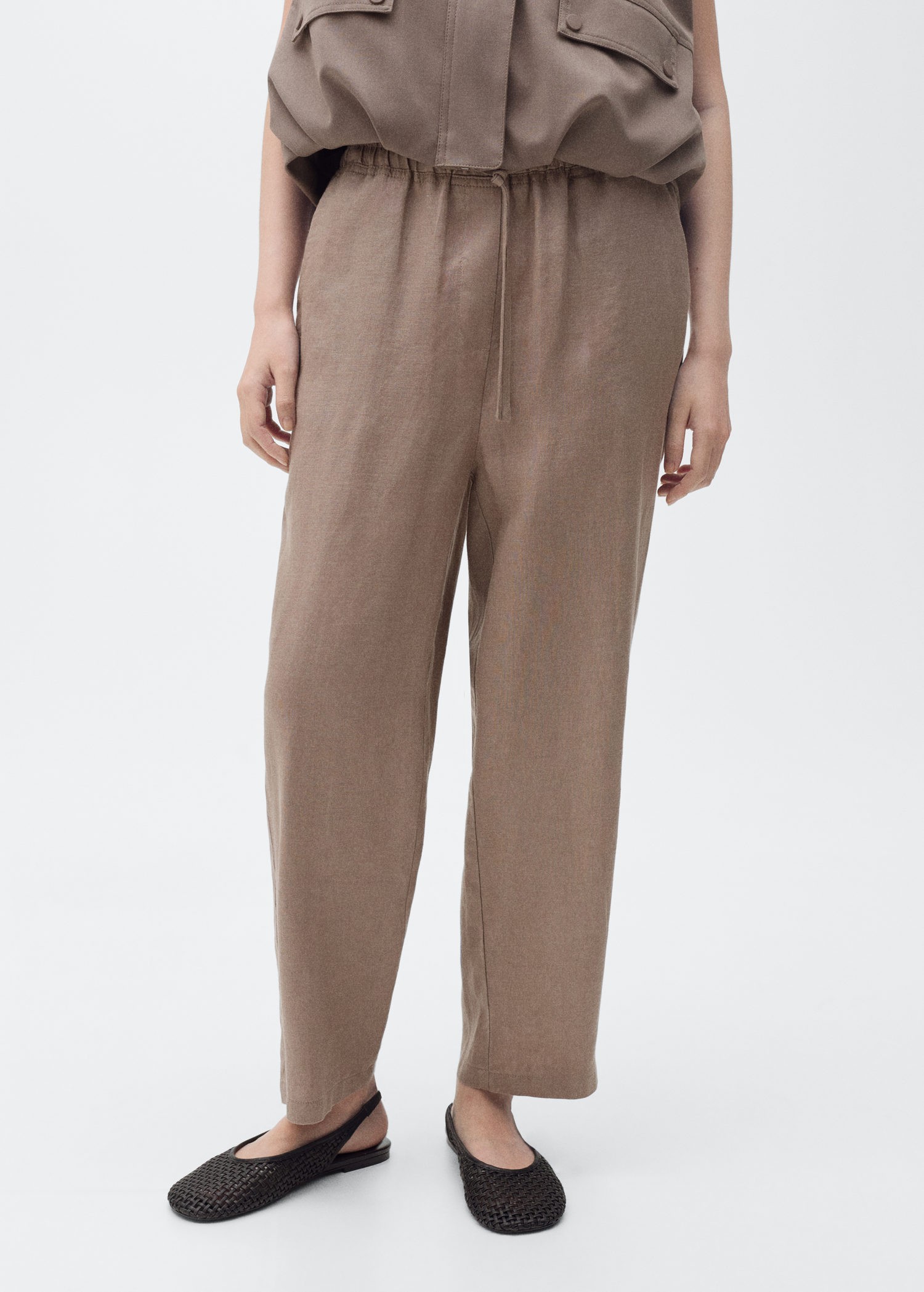 Trousers. – Linen
