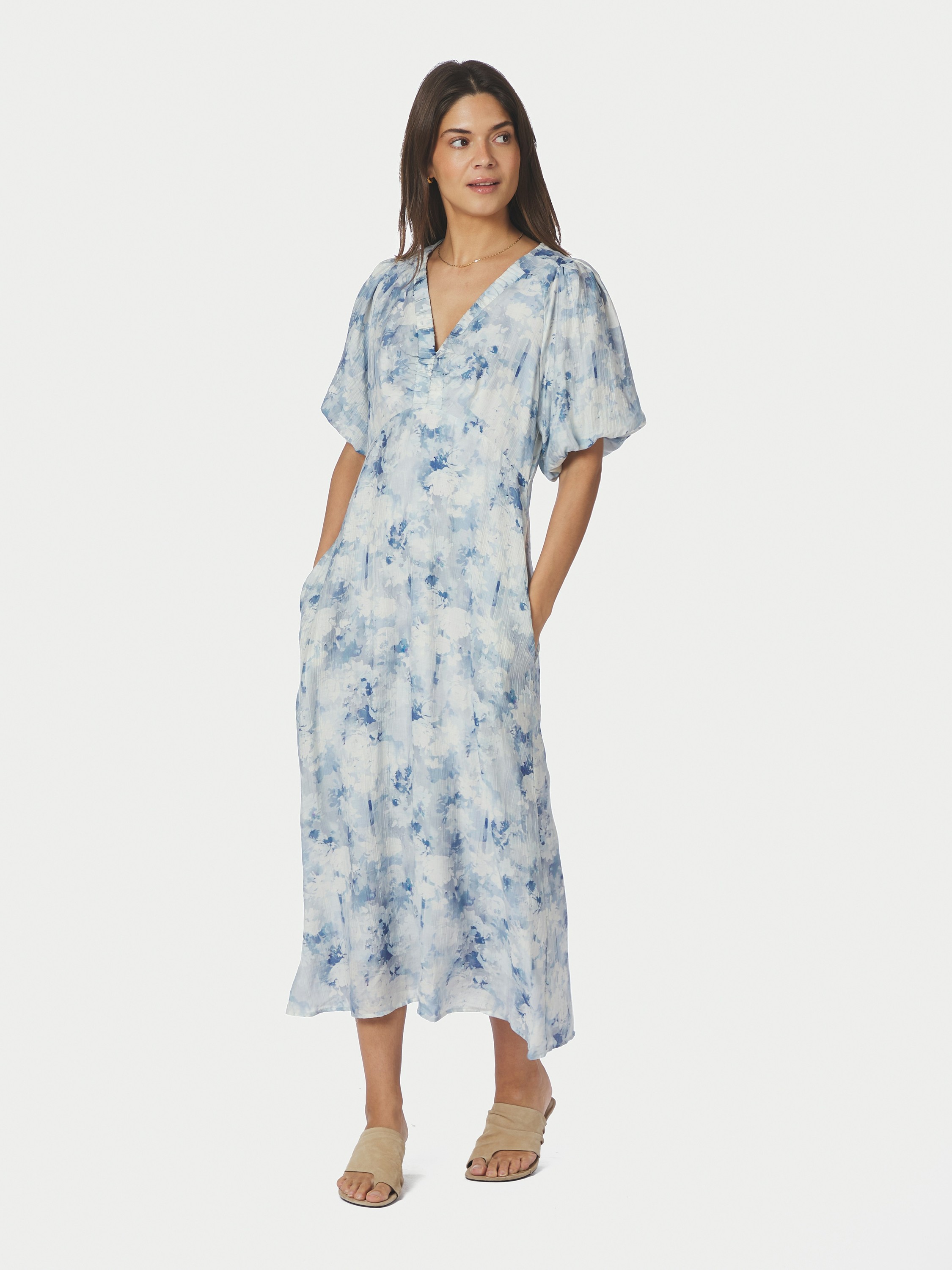Illana Floral Fusion Dress - DKK 180 - Spar 70%