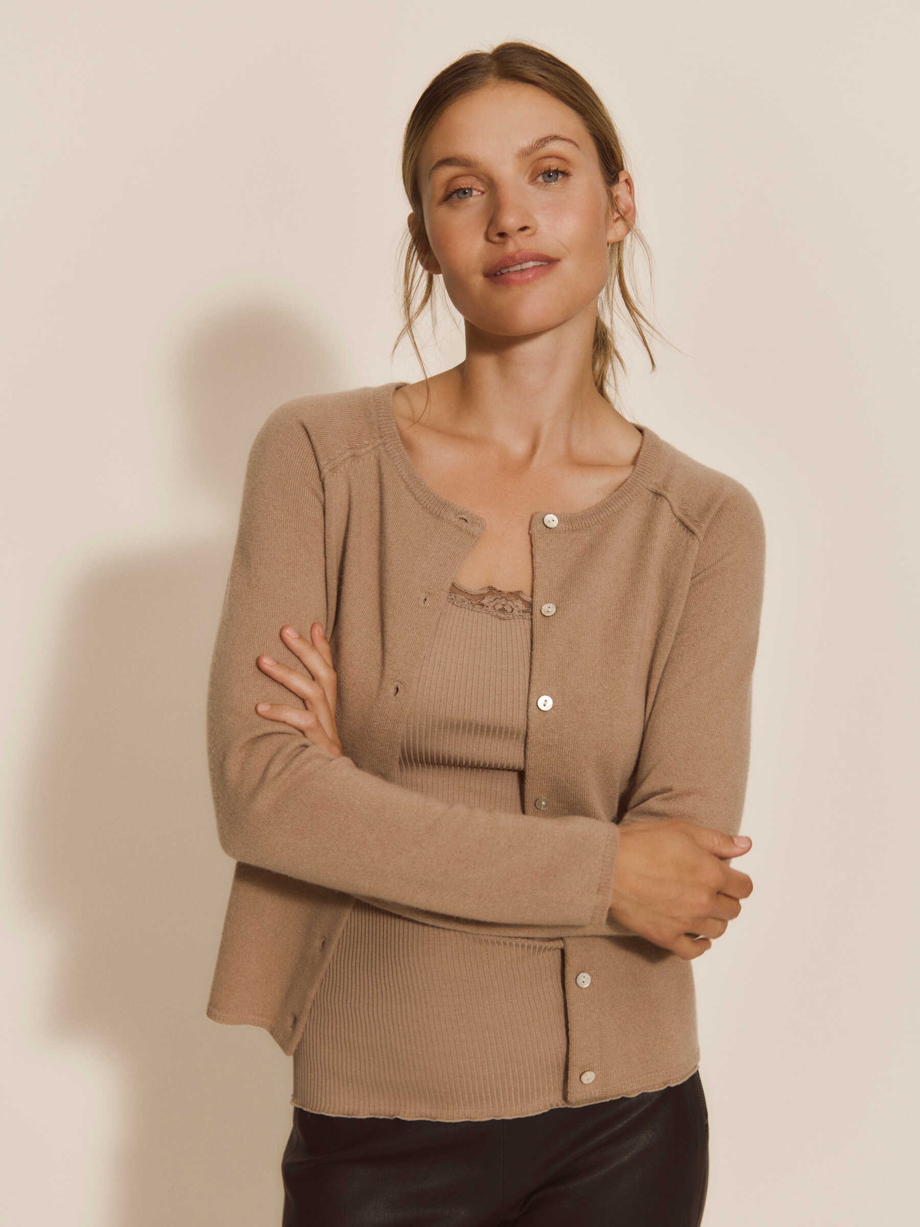 Rwlaica Cashmere LS Oneck Raglan Cardigan