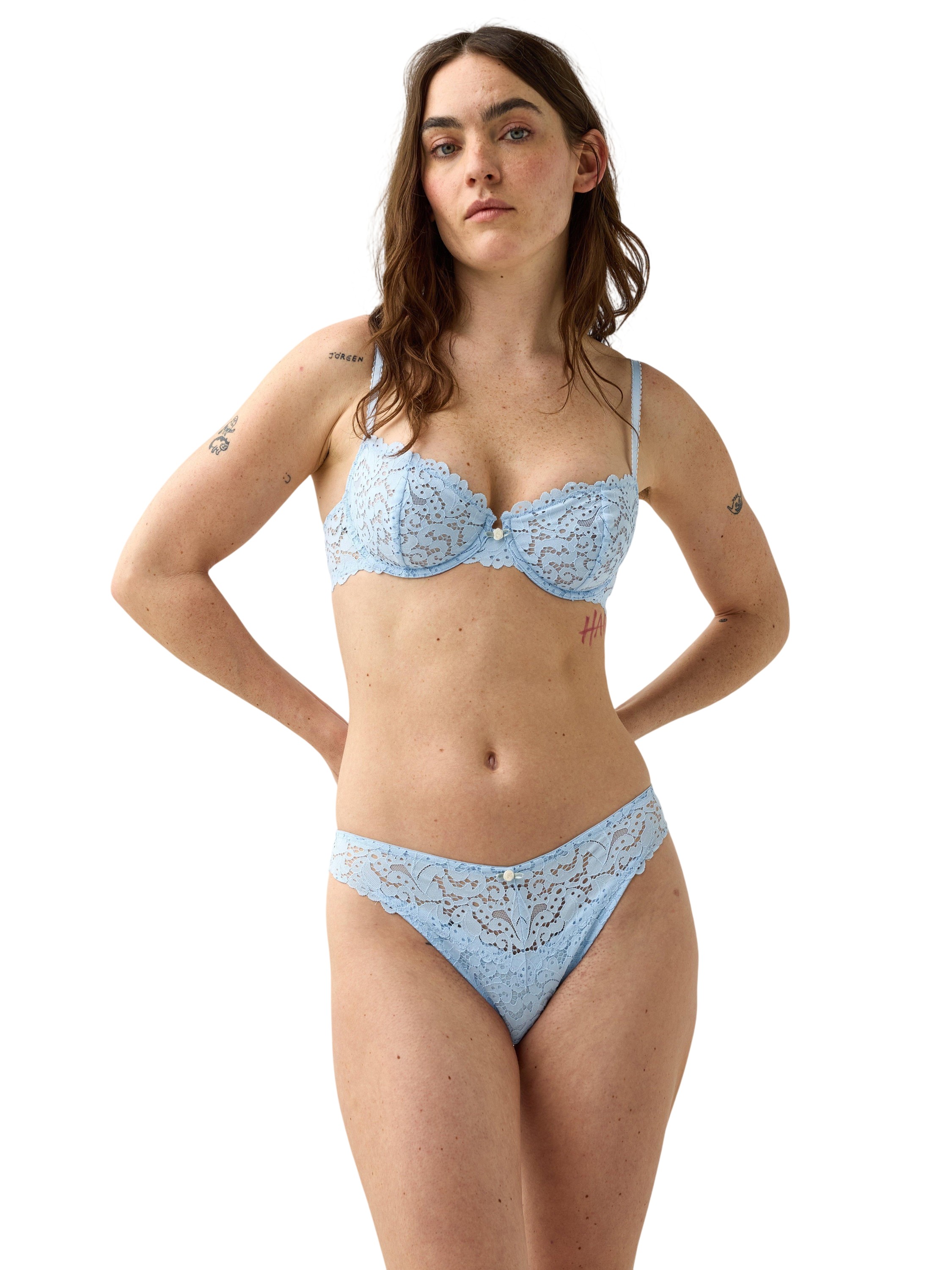 Unpadded Wire bra in Sheer Lace and - Køb til DKK 174 - Spar 29%