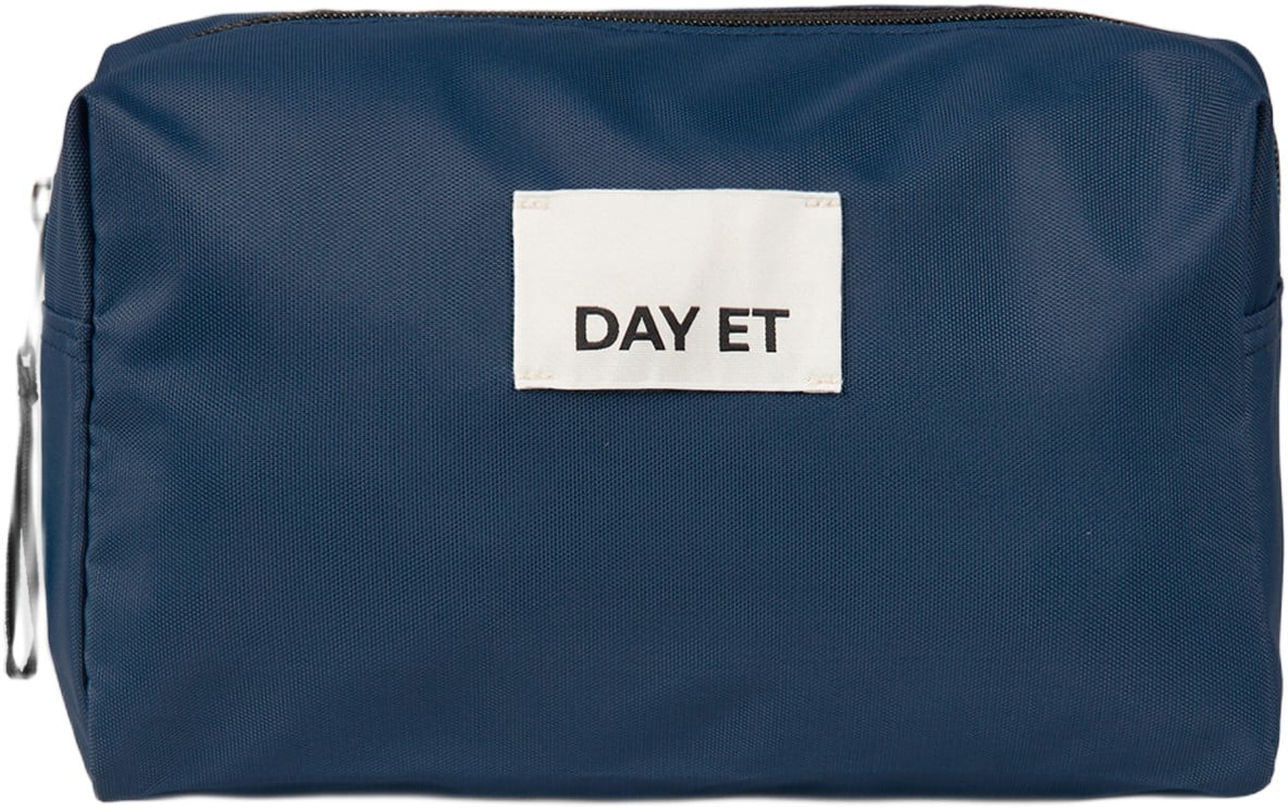 Day Gweneth RES Washbag S