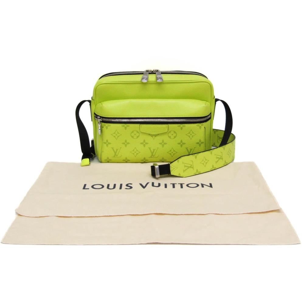 Louis Vuitton Messenger