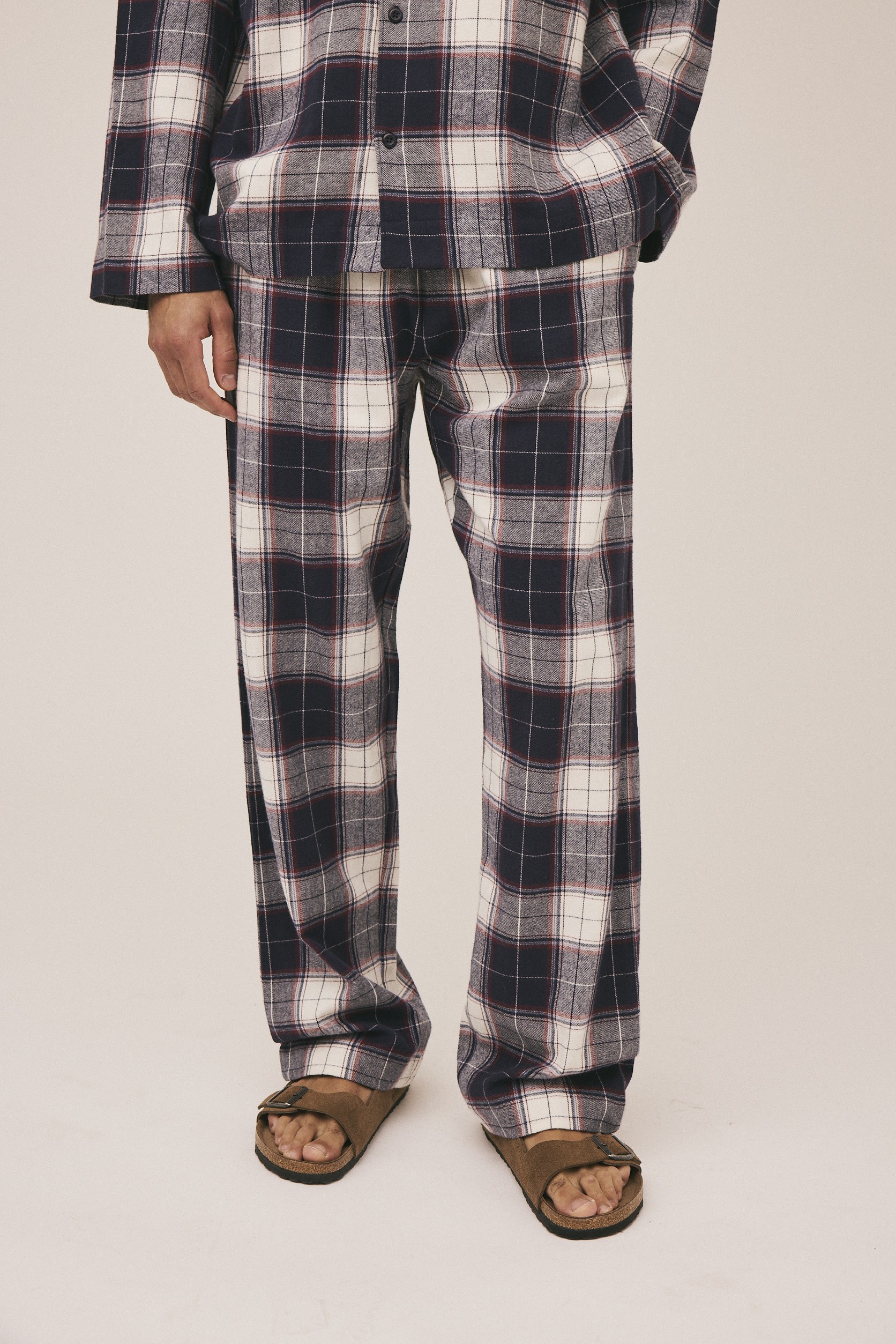 Claes 2 G - Køb til DKK 150 - Spar 49%