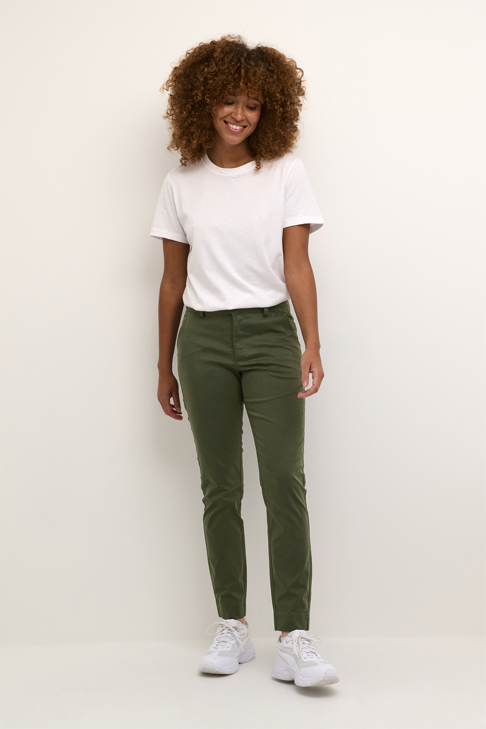 Kalea 7/8 Chino Pant