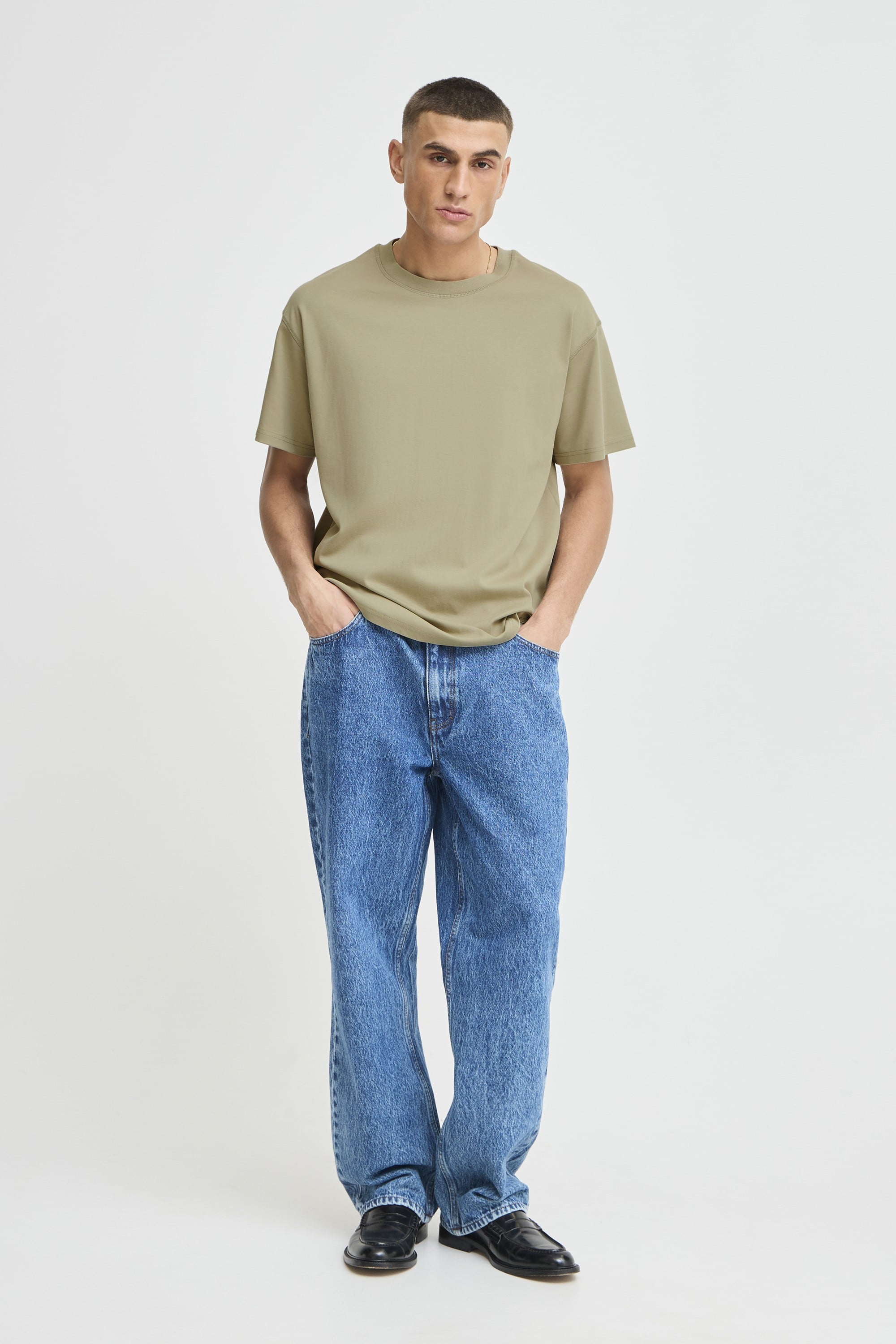 Sddanton Tee