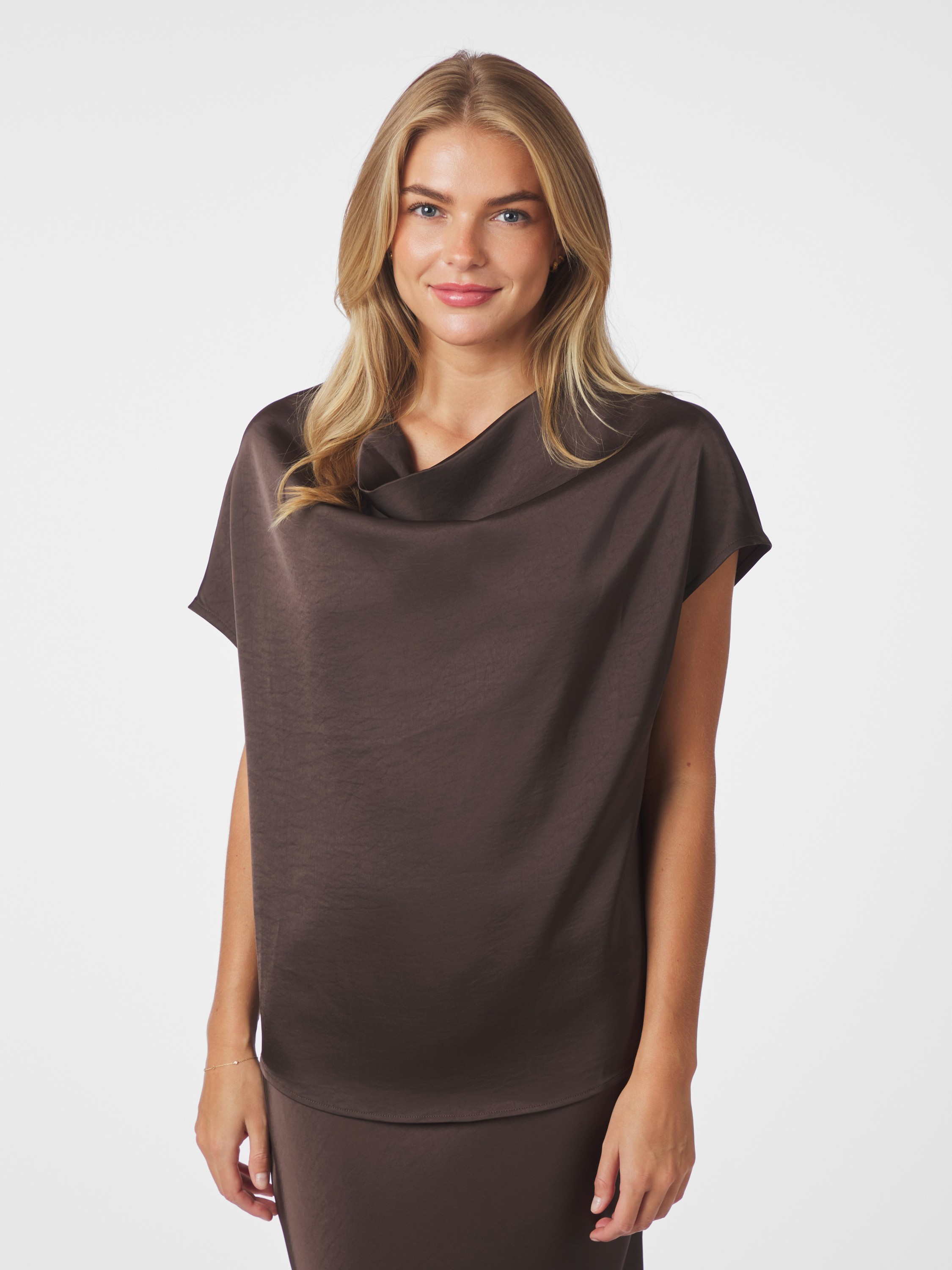 Annabeth Heavy Sateen Tee - DKK 239 - Spar 40%