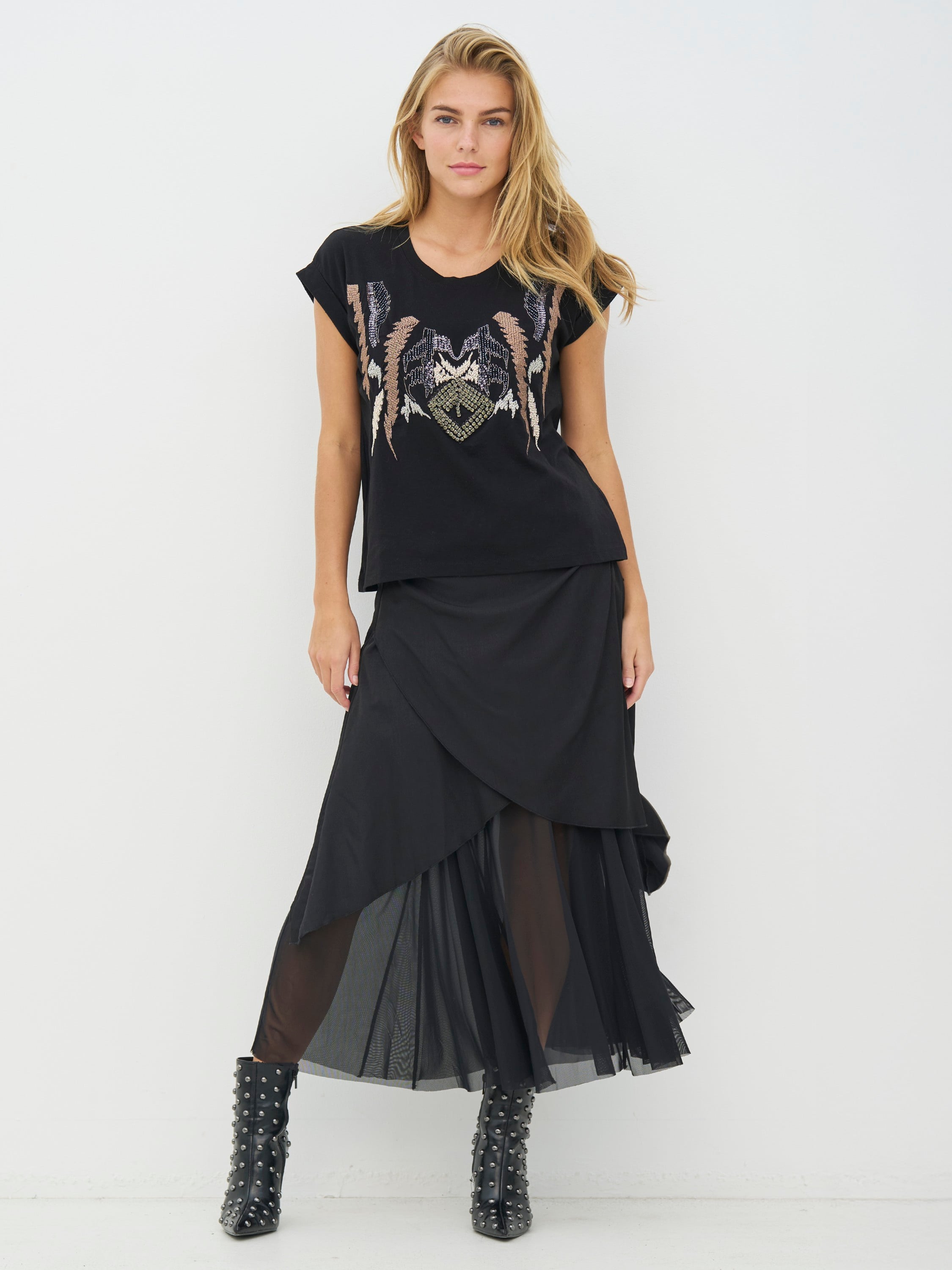 Clarissa Tee