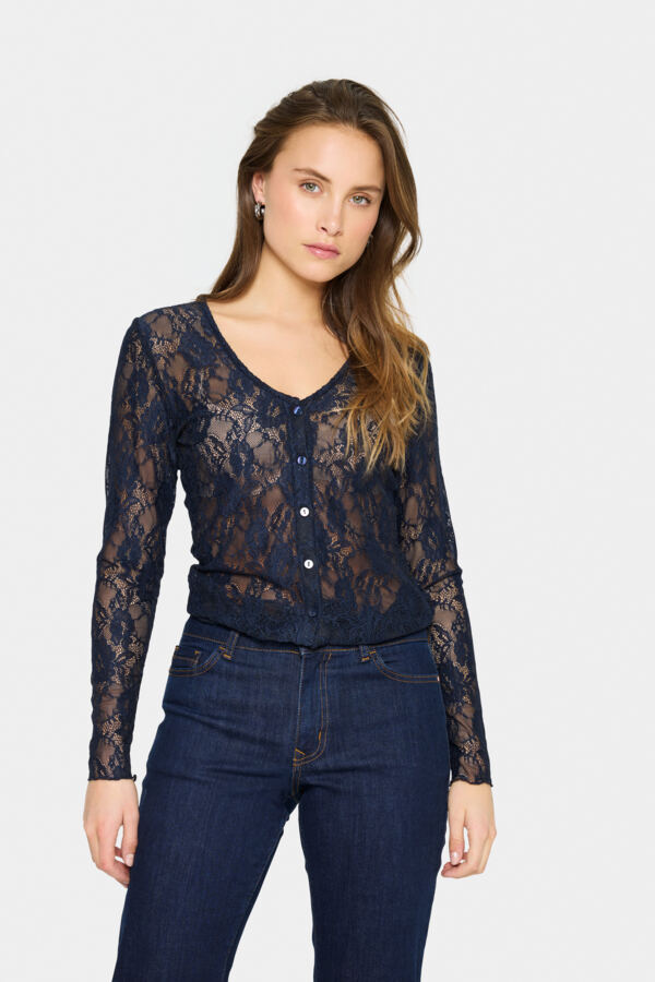 Lievesz Shirt