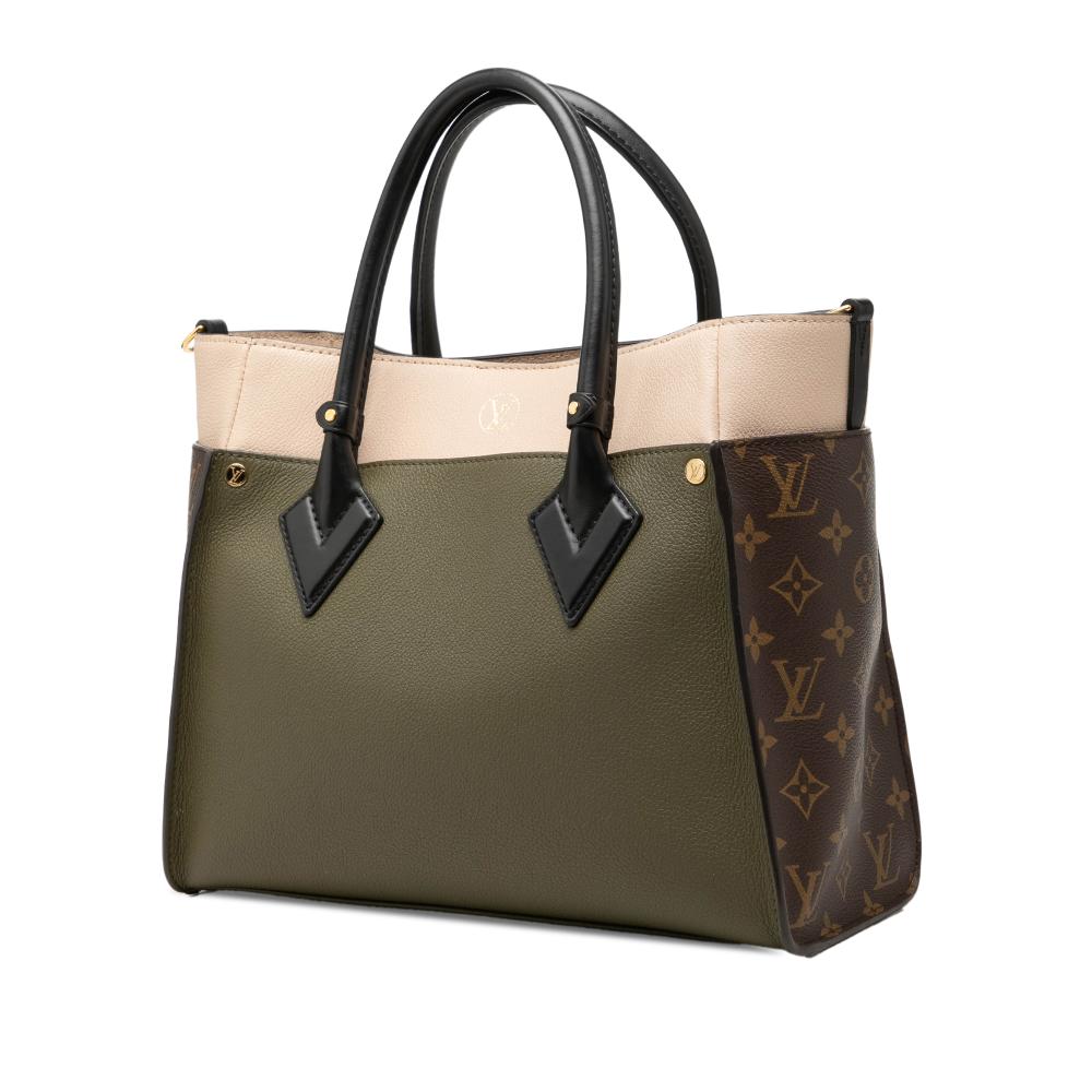 Louis Vuitton On My Side