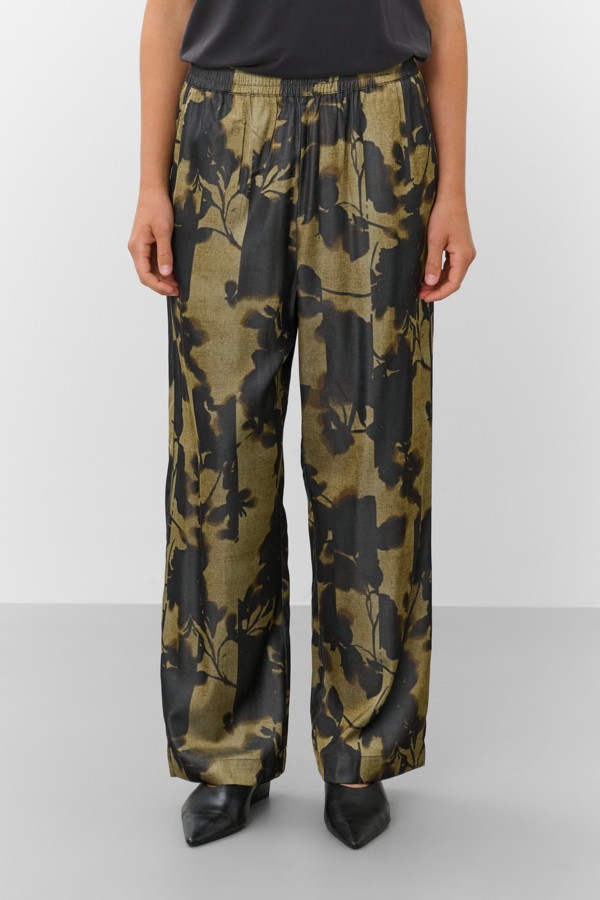 Slvehella Pull Up Pants