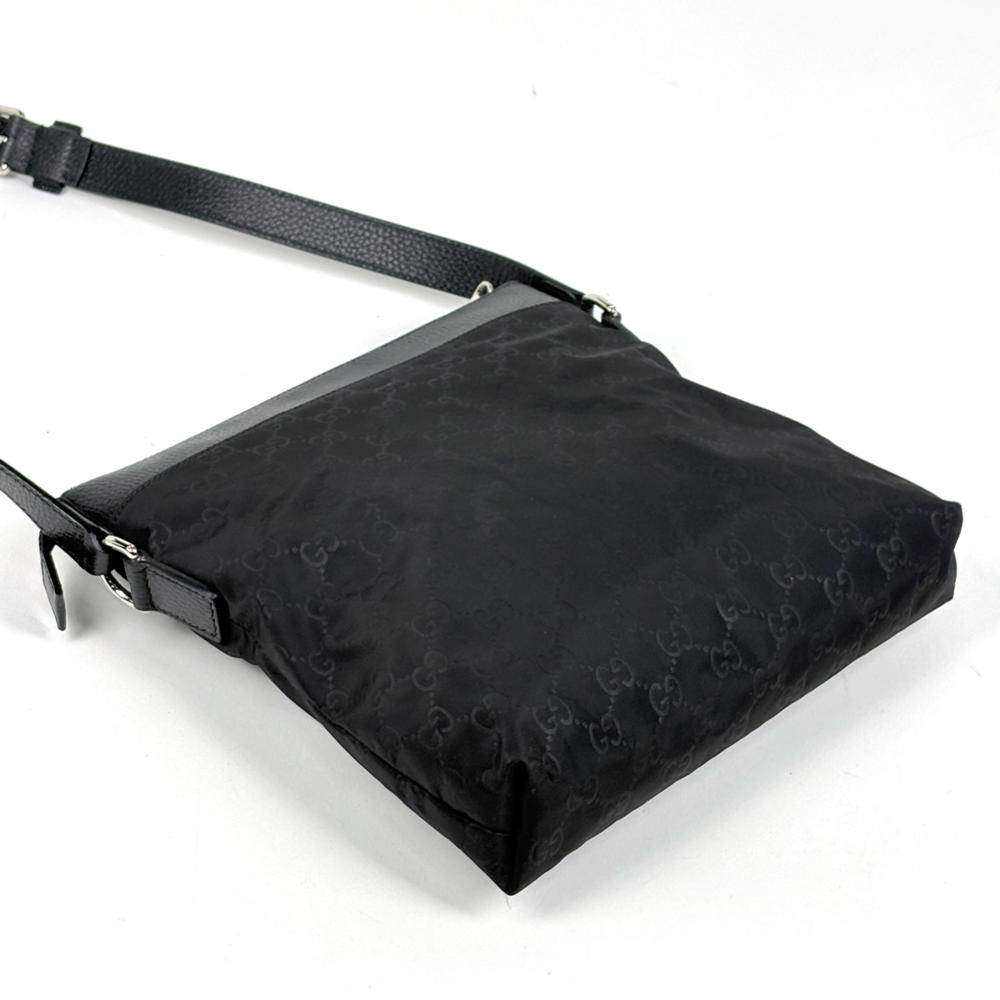 Gucci Shoulder Bag