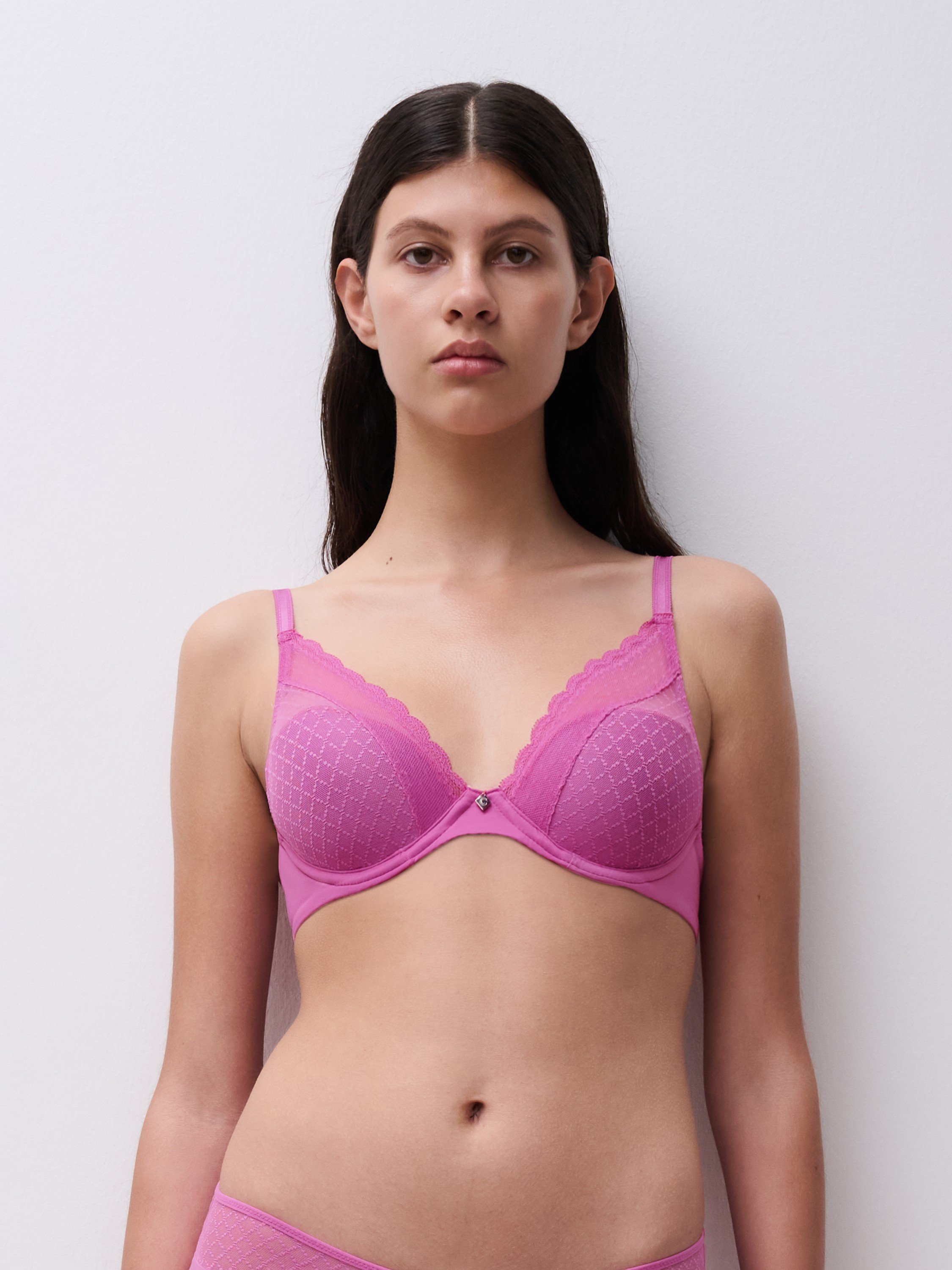 Norah Chic Plunge Tshirt Bra