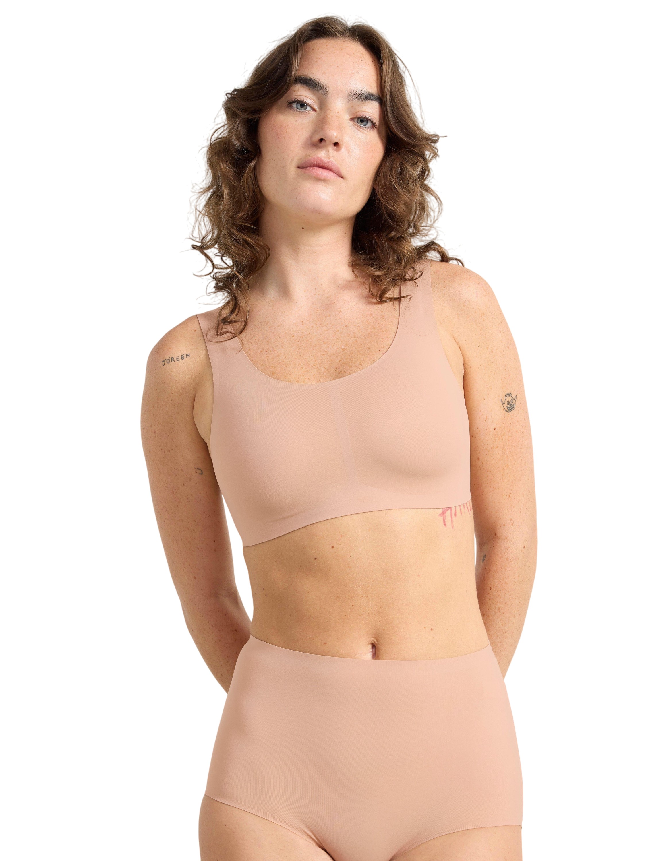 Super Soft bra With a Round Necklin