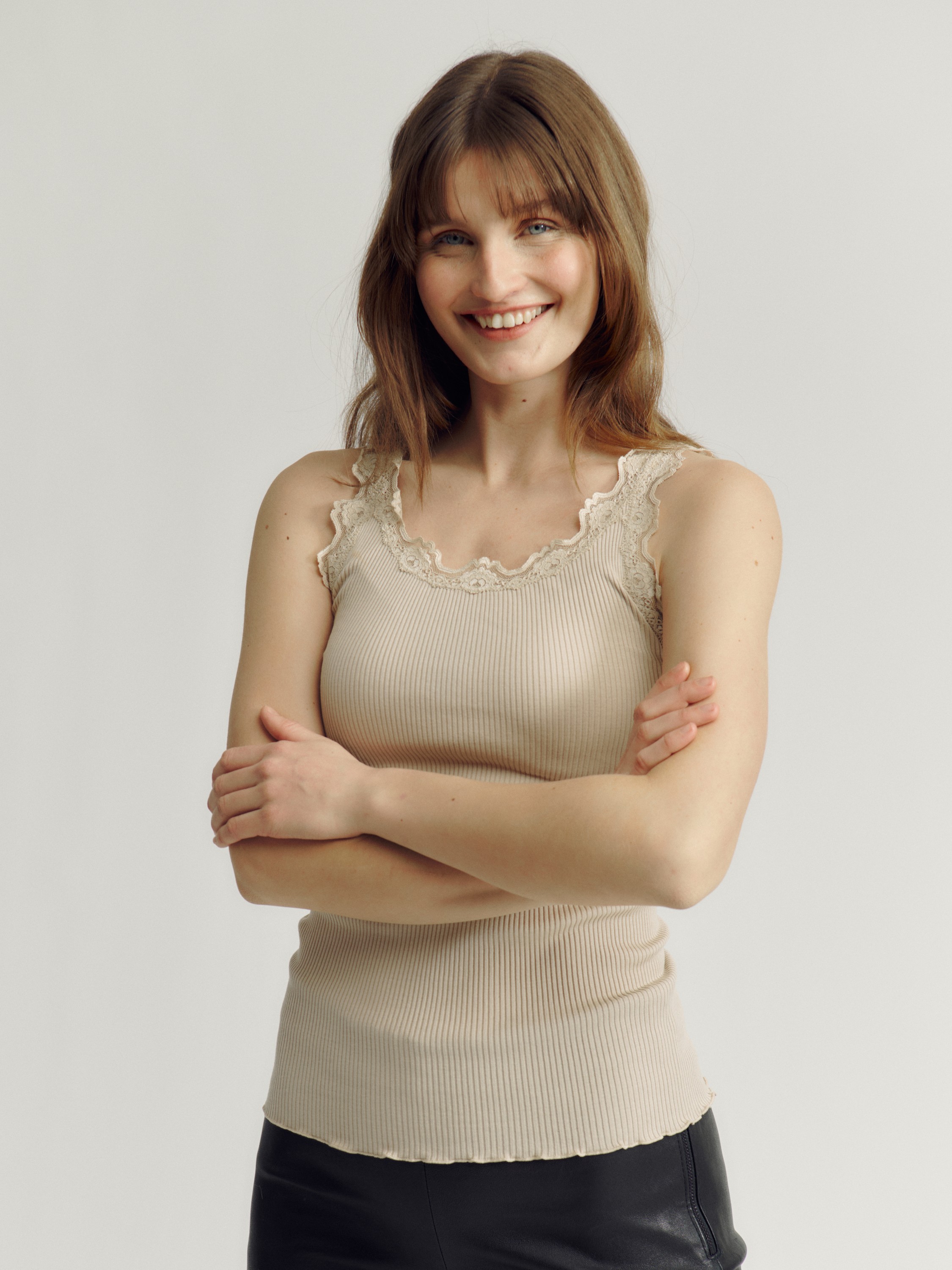 Rwbabette Silk SL Uneck Lace Top