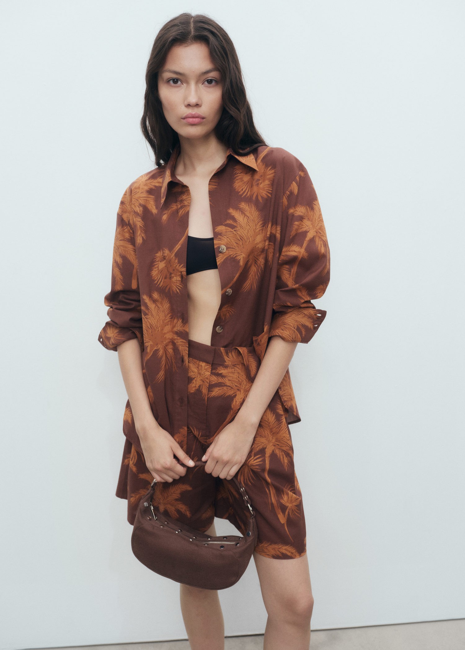 Shirt .- Lana