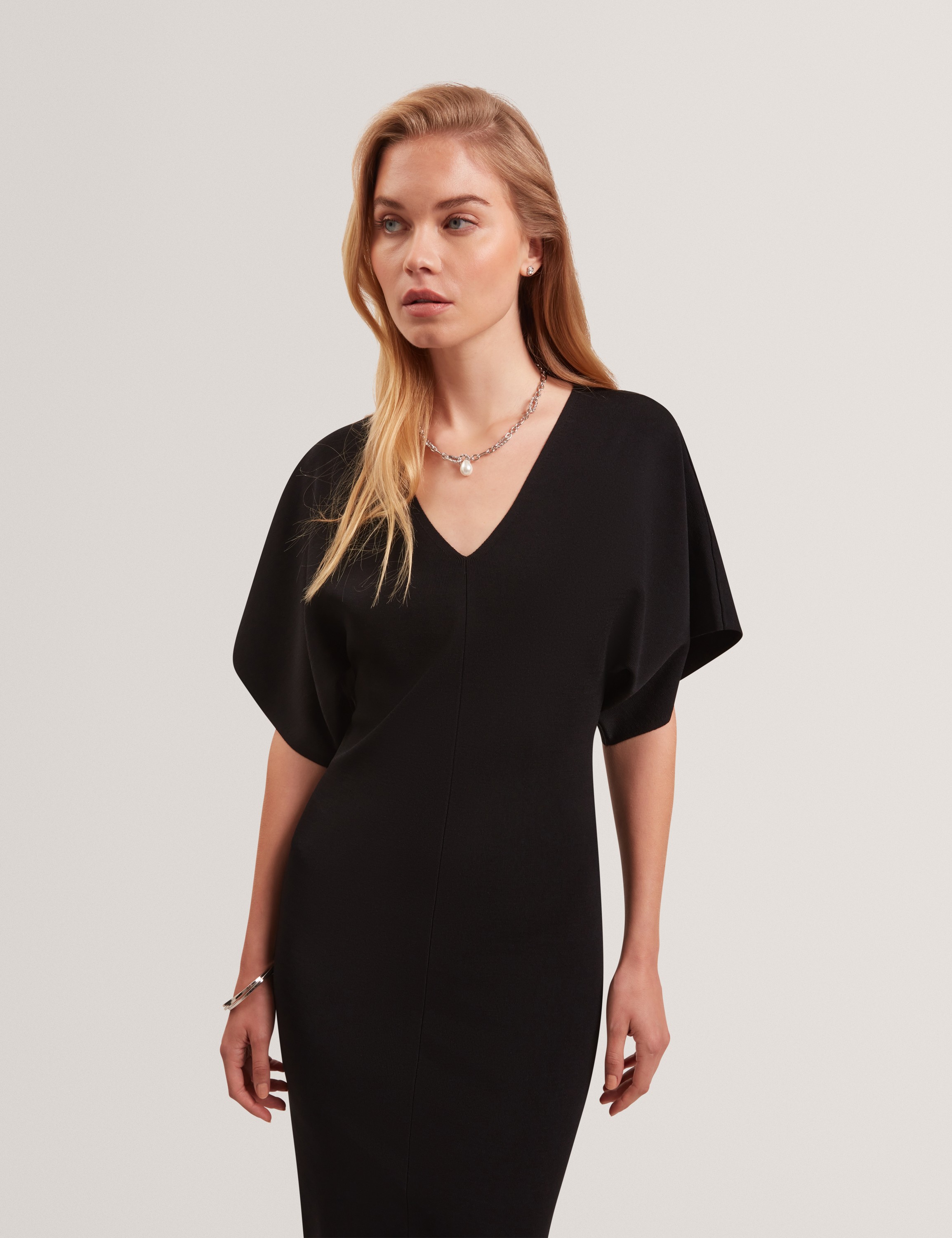 Rebexxa Neck Knitted Midi Dress