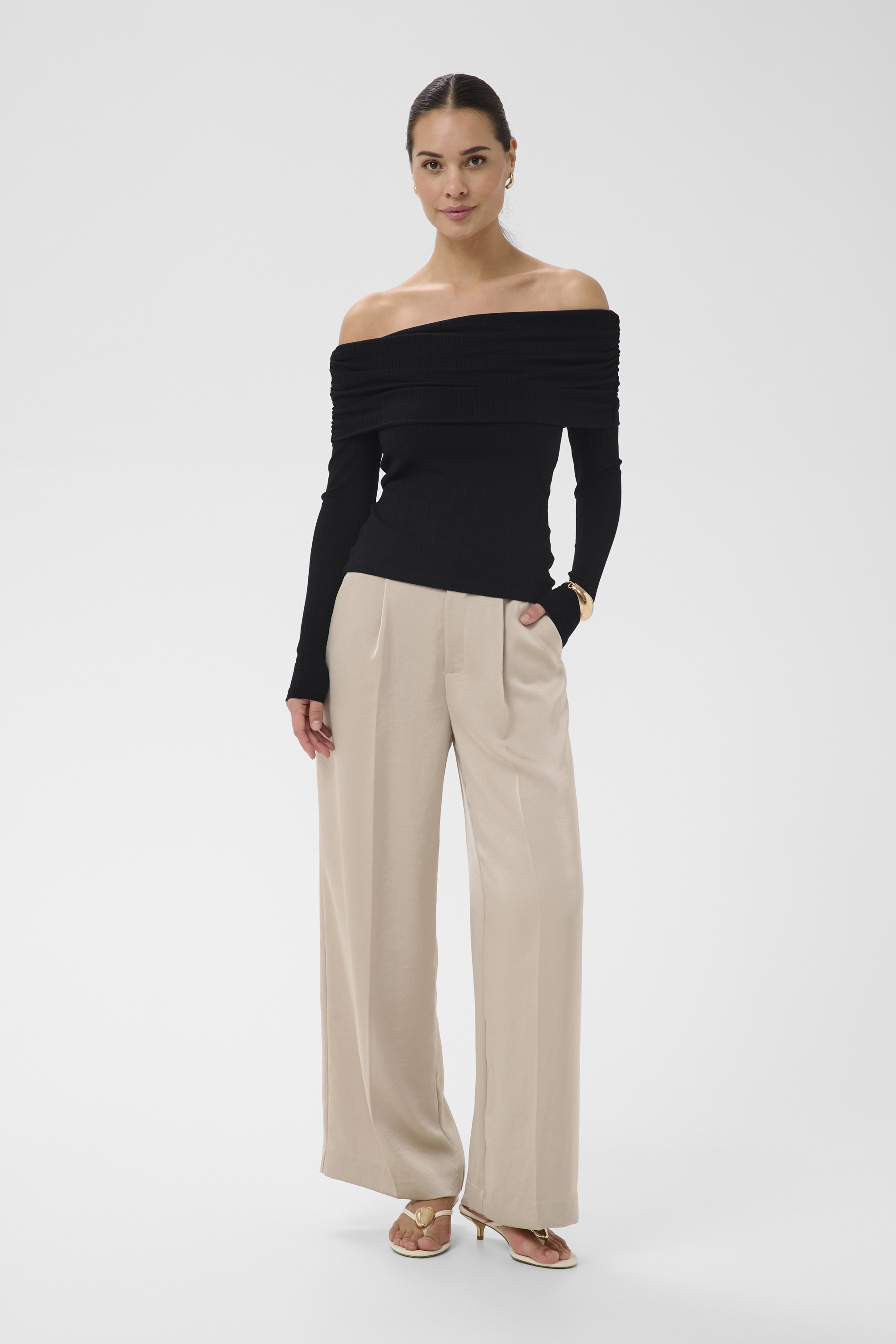 Kaaubree Offshoulder Tshirt