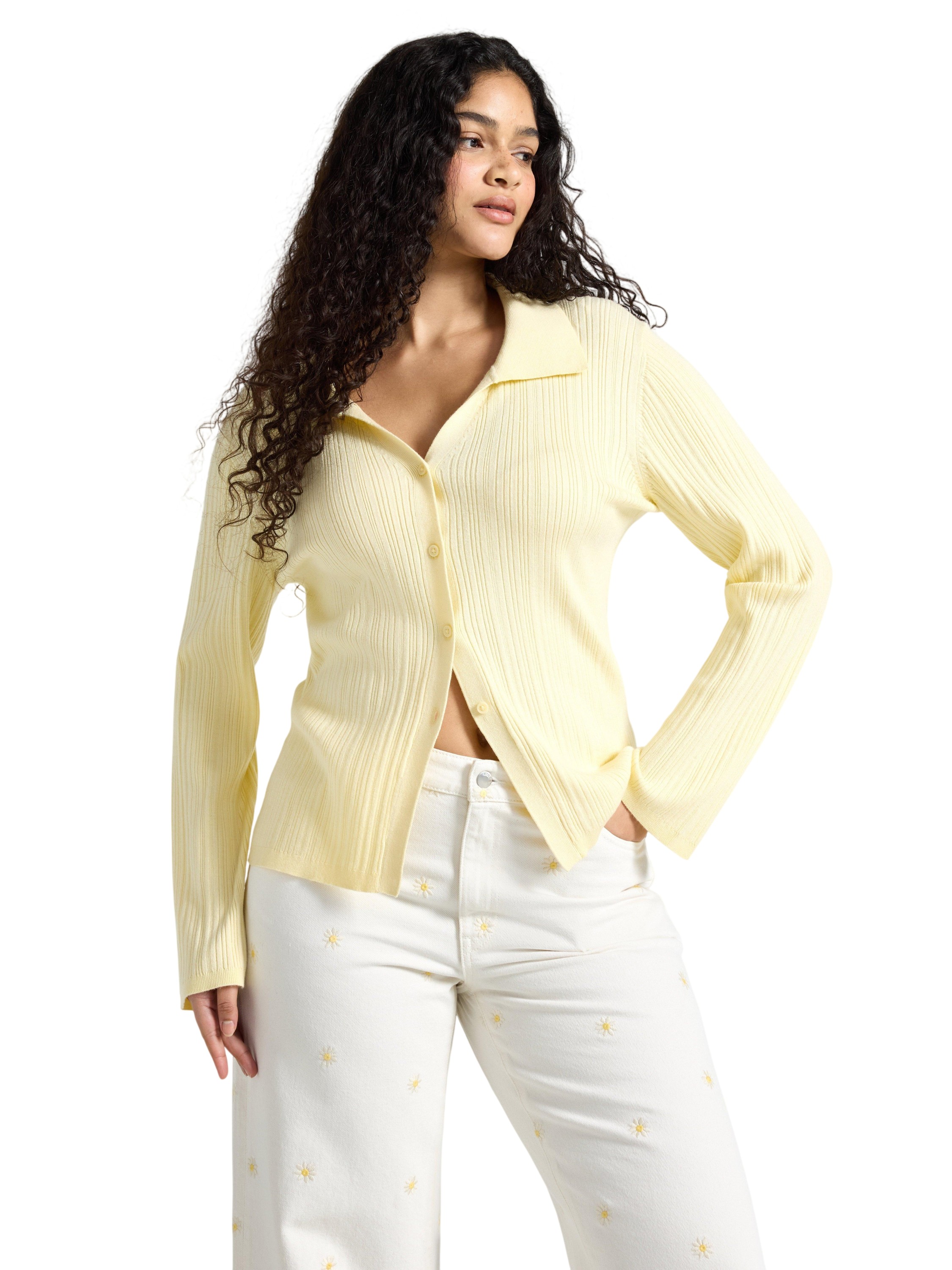 Tynn, Ribbestrikket Cardigan med v