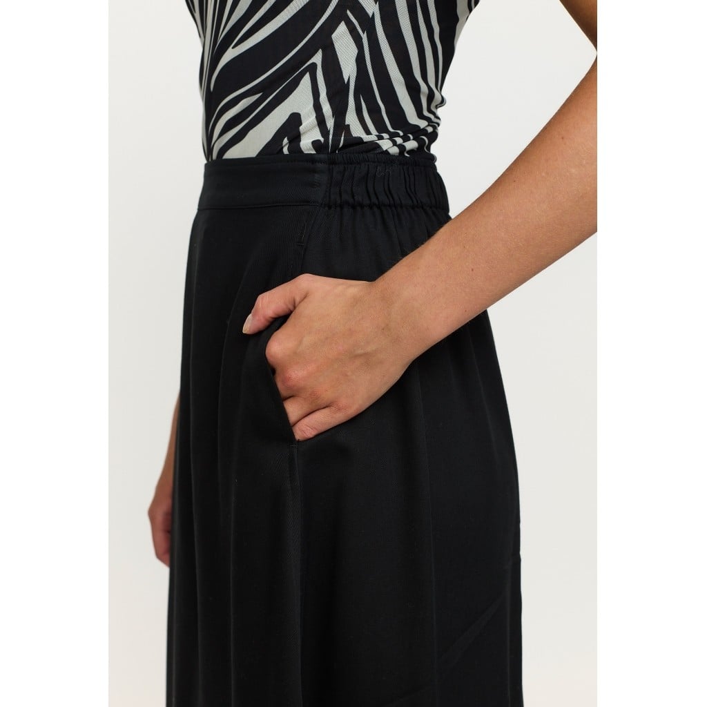 Srstormy Midi Skirt
