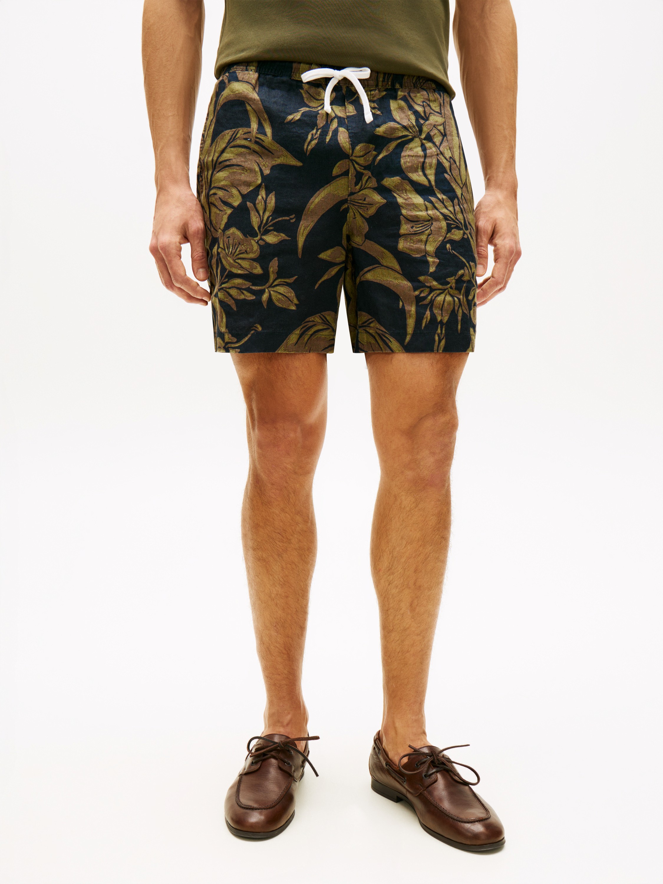 “Dover Pure Linen Print 6″” Inseam Chino Shorts”