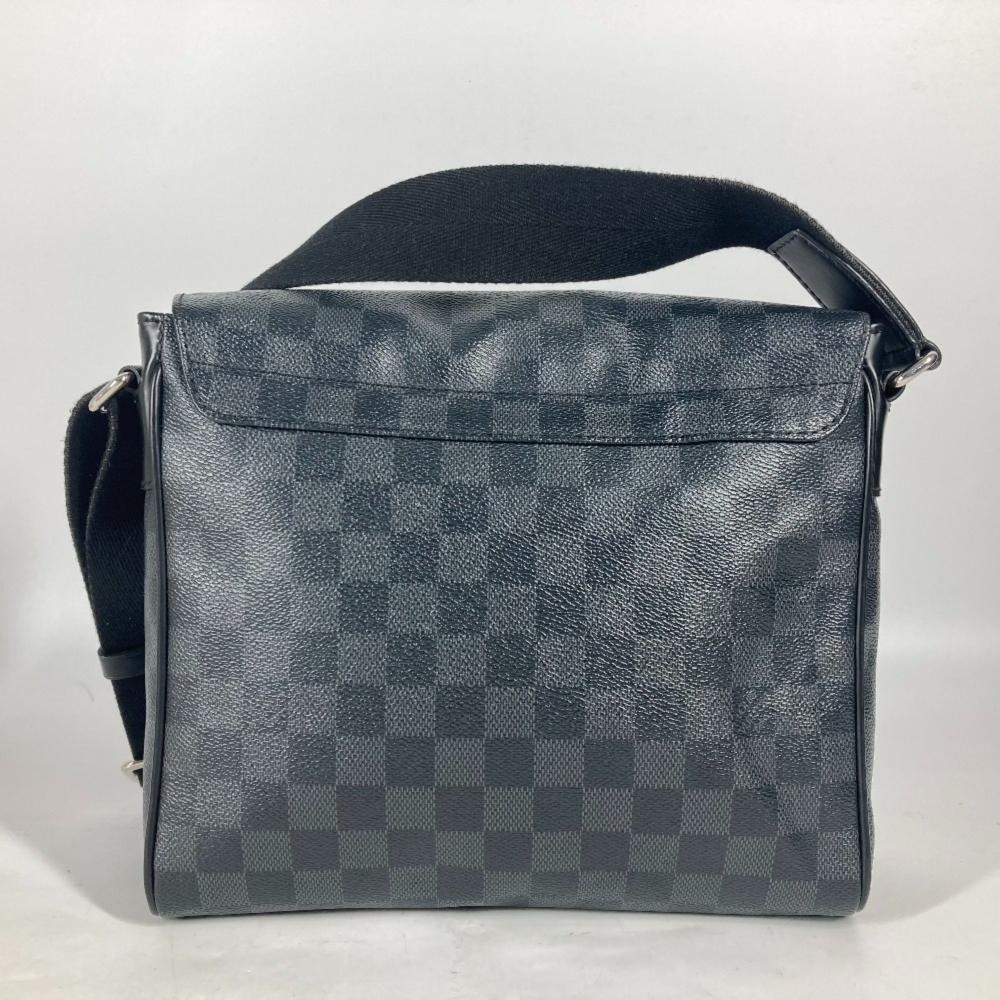 Louis Vuitton Messenger