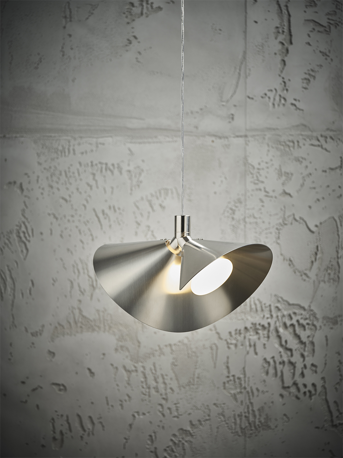 Peel Pendant EU - DKK 2.449 - Spar 29%