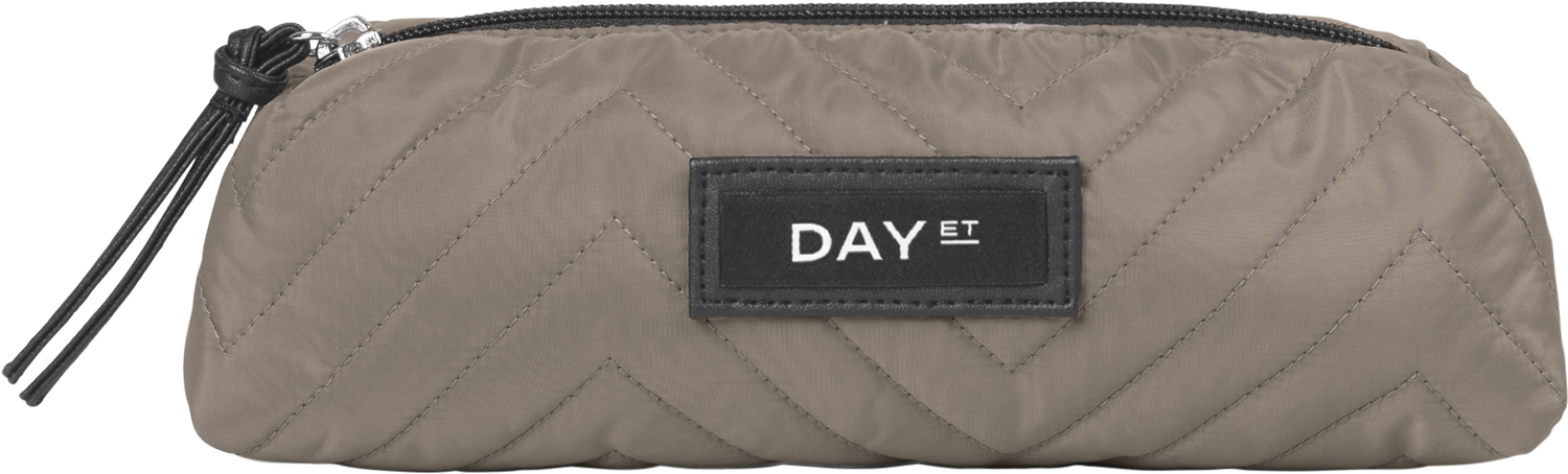 Day Gweneth Req Walk Pencil