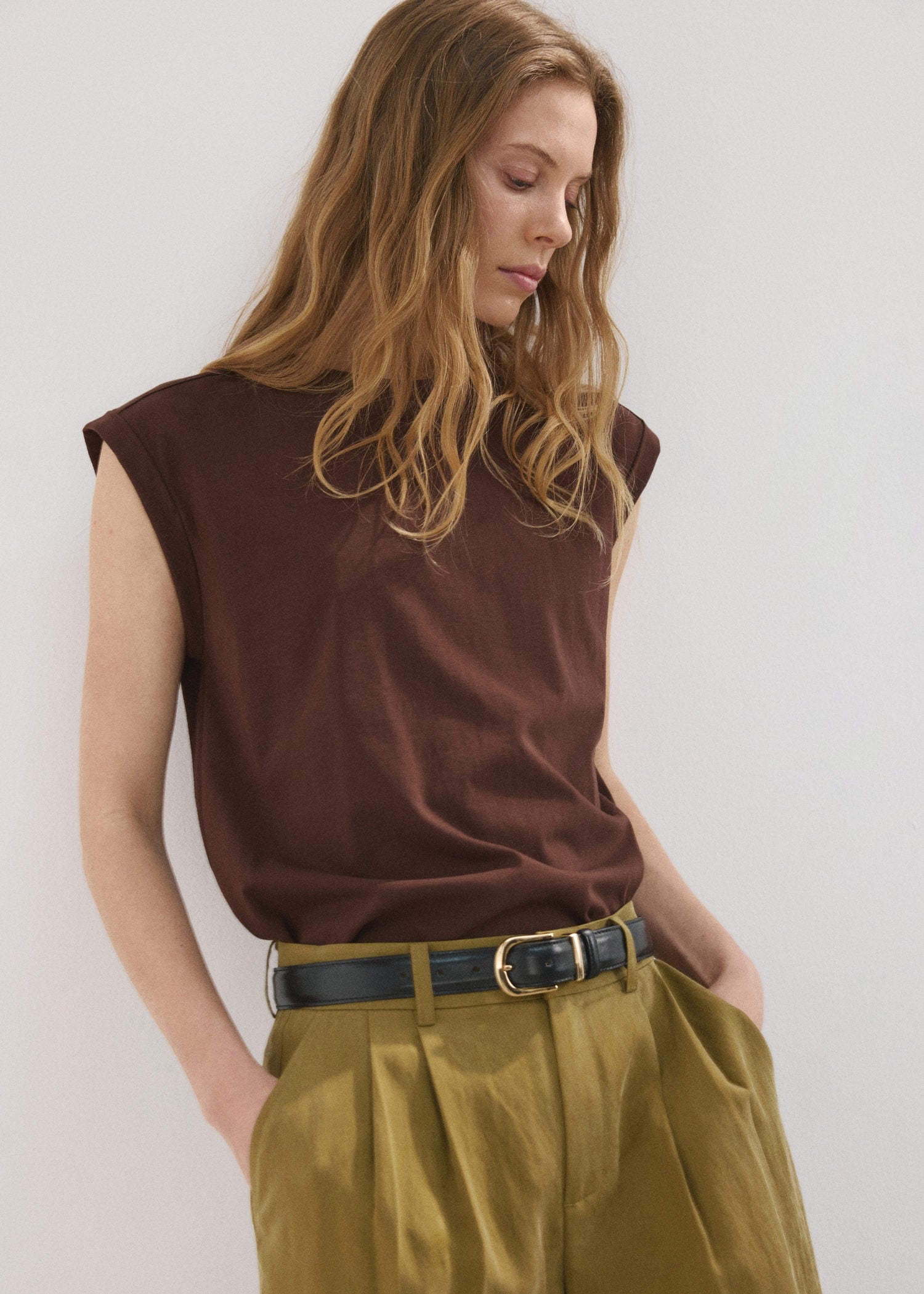 Shortsleeved T-shirt With Shoulder - DKK 99 - Spar 23%