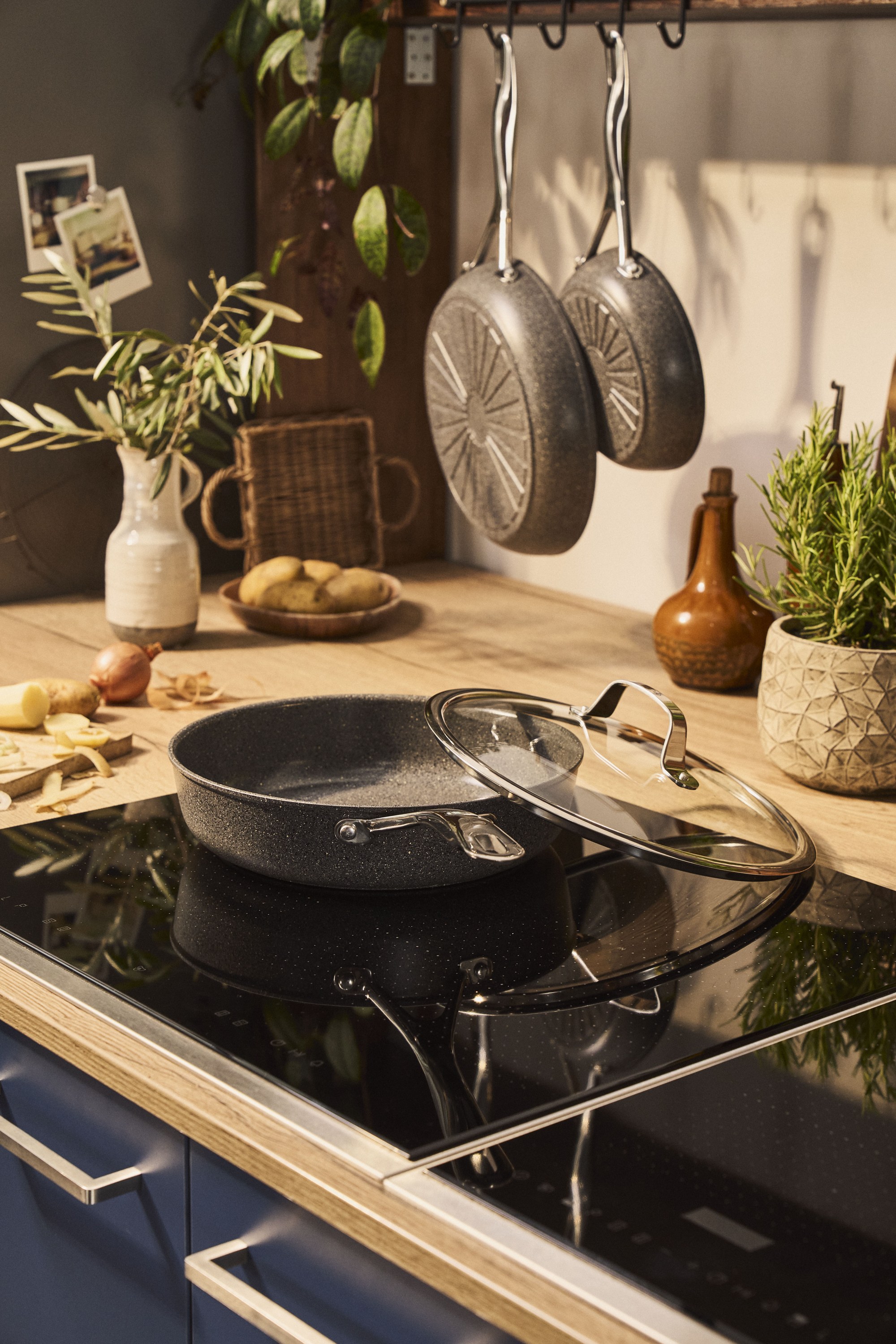 Salina Ceramic Sautepande Med låg, 28 cm, Aluminium, Titaniu